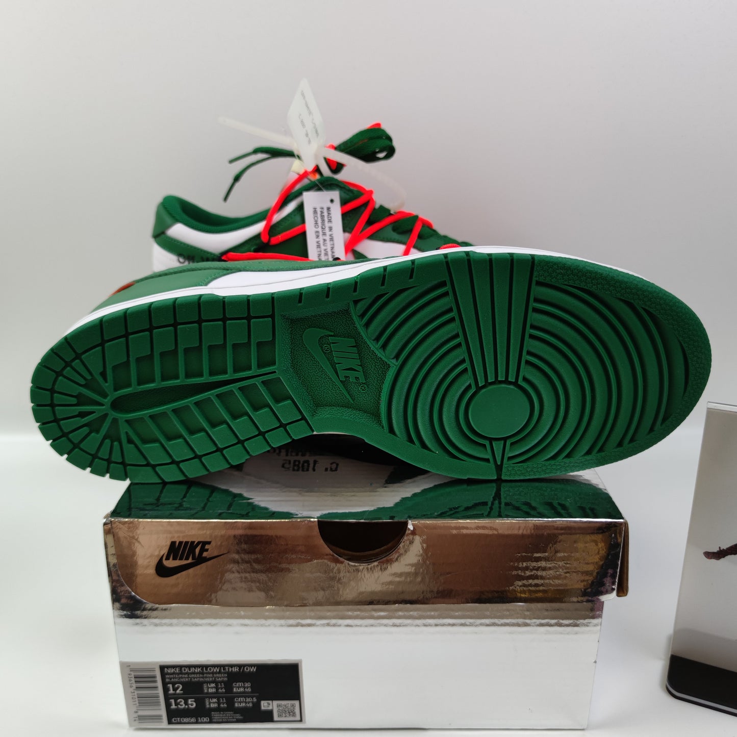 Off-White x Nike Dunk Low LTHR OW CT0856-100 - Nike x Jordan