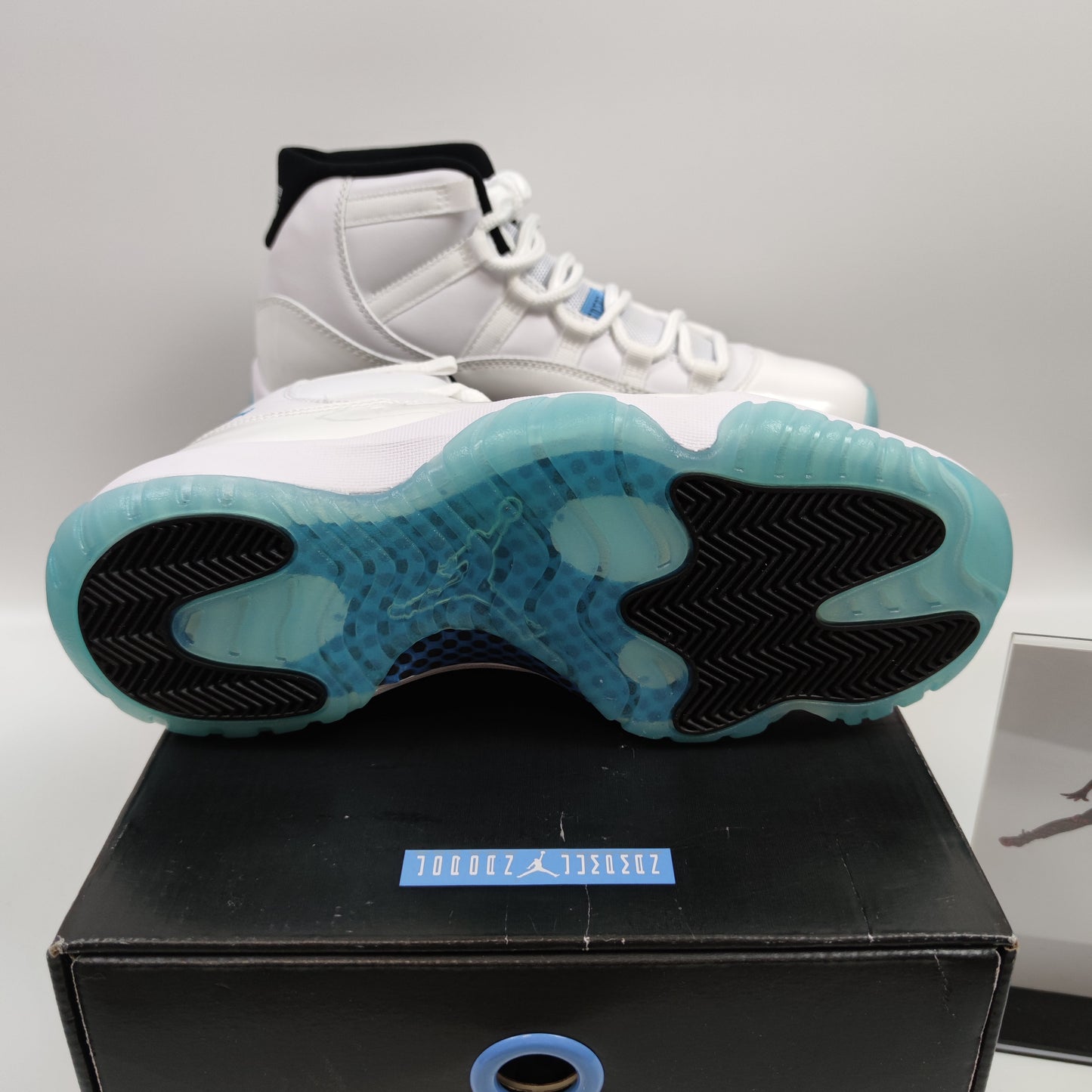 Air Jordan 11 Retro Legend Blue 378037-117 - Nike x Jordan