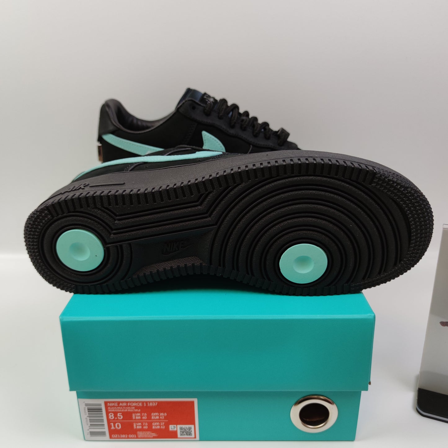 Nike Air Force 1 Low x TIFFANY & CO. 1837 DZ1382-001 - Nike x Jordan