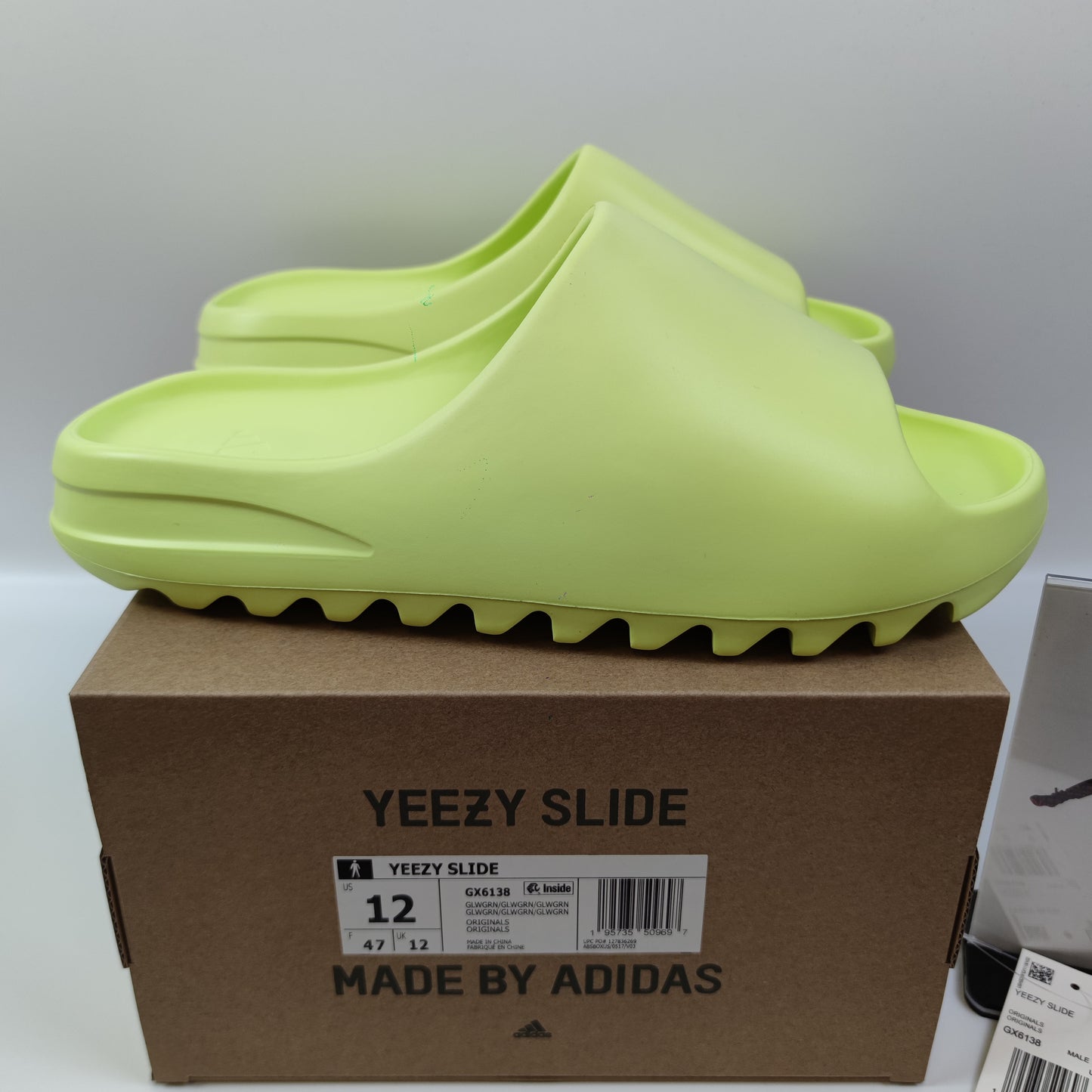 Adidas Originals Yeezy Slide "Glow Green" GX6138 - Nike x Jordan