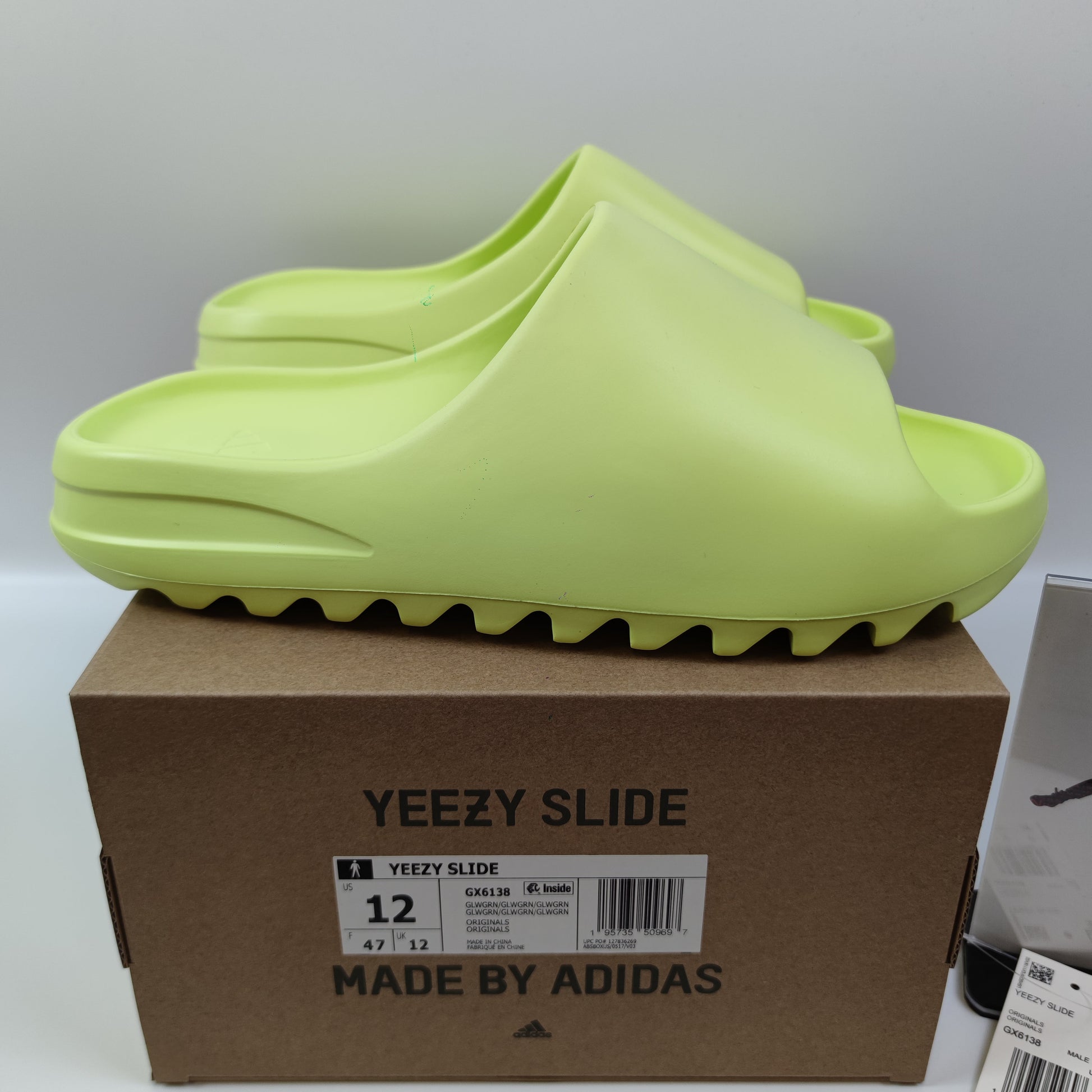 Adidas Originals Yeezy Slide "Glow Green" GX6138 - Nike x Jordan
