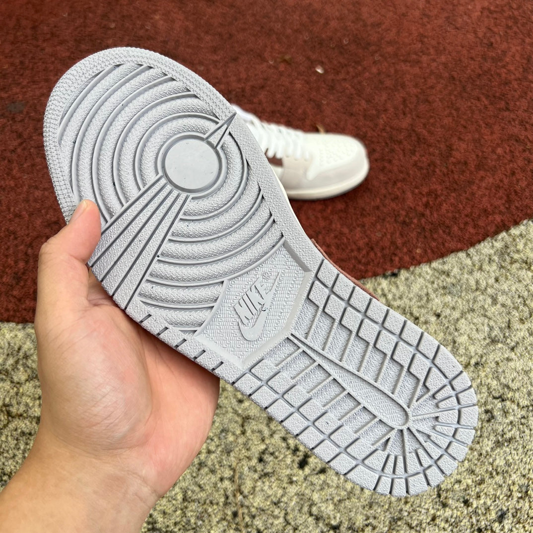Air Jordan 1 Low SE V2 HF1567-200 - Nike x Jordan