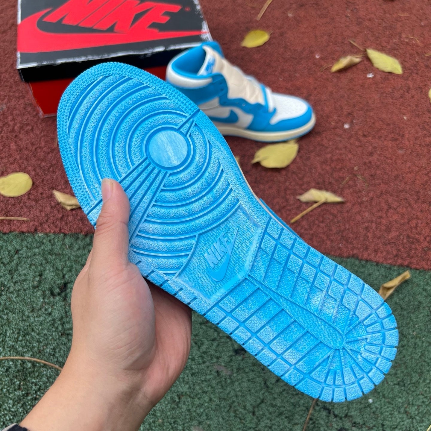 Air Jordan 1 Retro High OG "UNC Reimagined" DZ5485-402 - Nike x Jordan