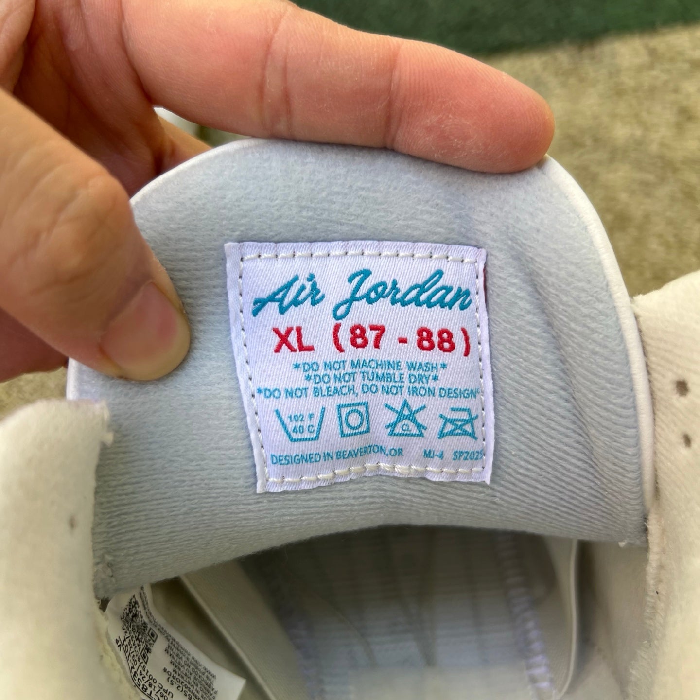 Air Jordan 3 Retro "Lucky Shorts" CT8532-101 - Nike x Jordan