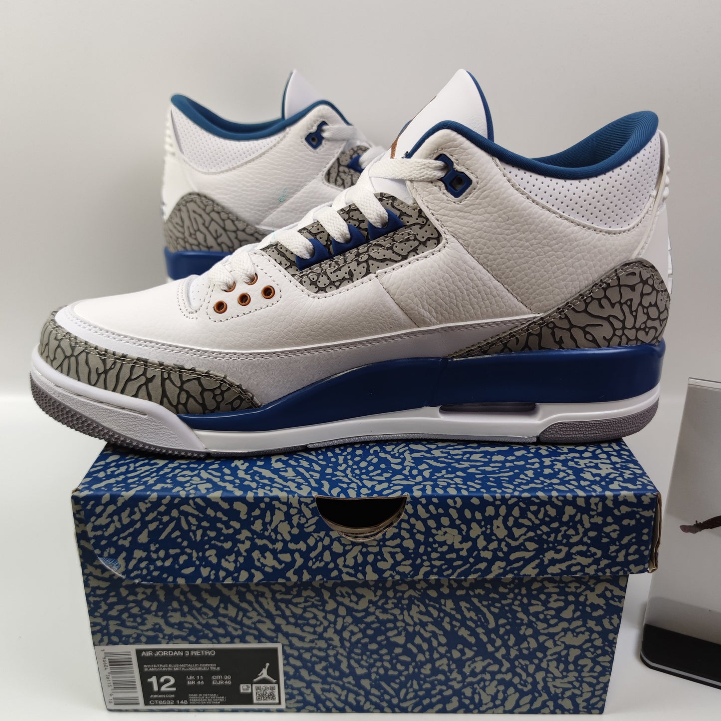 Air Jordan 3 Retro "White and True Blue" CT8532-148 - Nike x Jordan