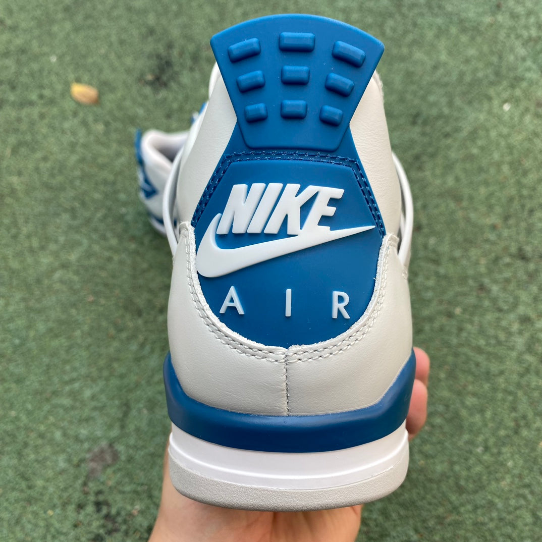 Air Jordan 4 Retro "Military Blue" FV5029-141 - Nike x Jordan