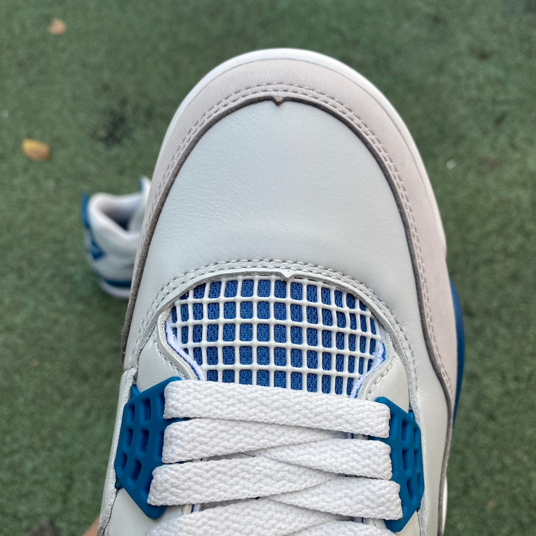 Air Jordan 4 Retro "Military Blue" FV5029-141 - Nike x Jordan