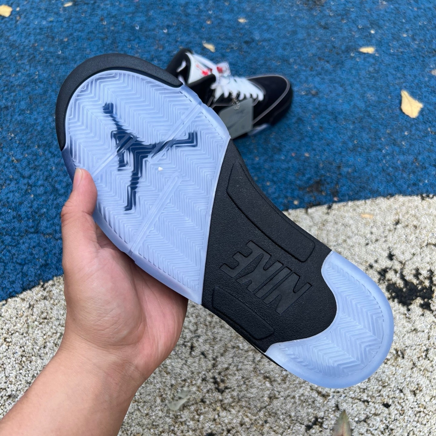 Air Jordan 5 "Black Metallic Reimagined" HF3975-001 - Nike x Jordan