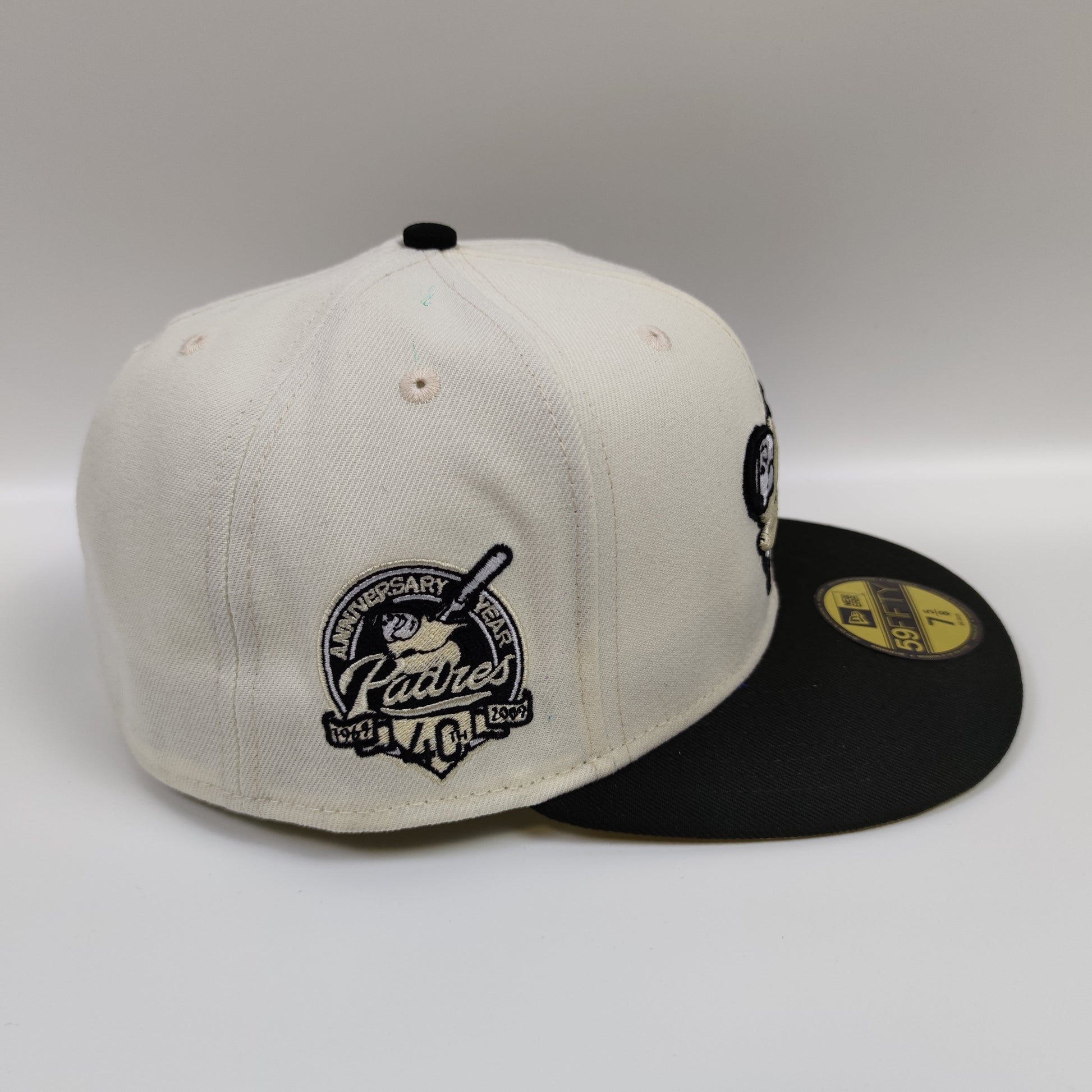 New Era MLB San Diego Padres 59FIFTY Cap #2001 - Fashion Sneaker1818