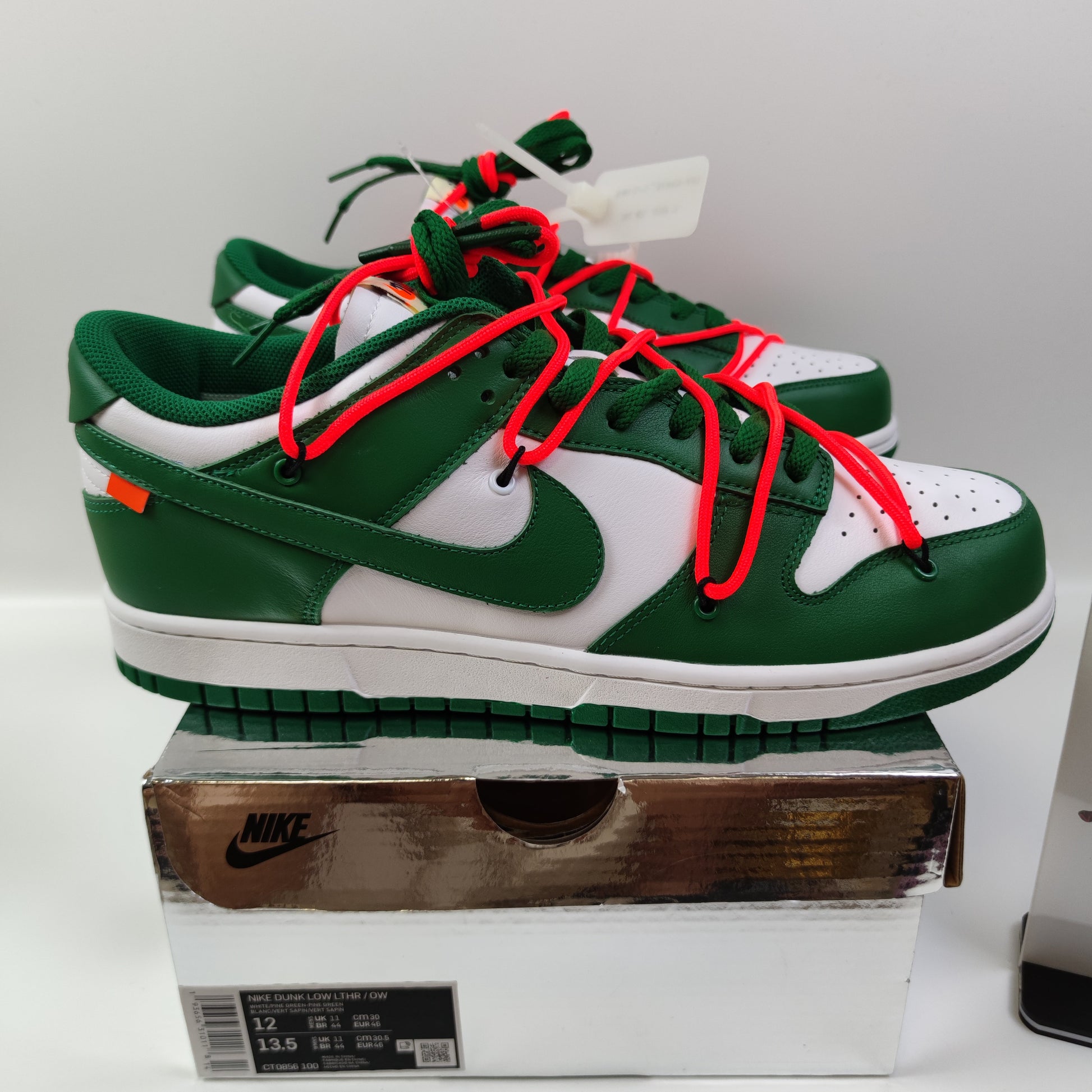 Off-White x Nike Dunk Low LTHR OW CT0856-100 - Nike x Jordan