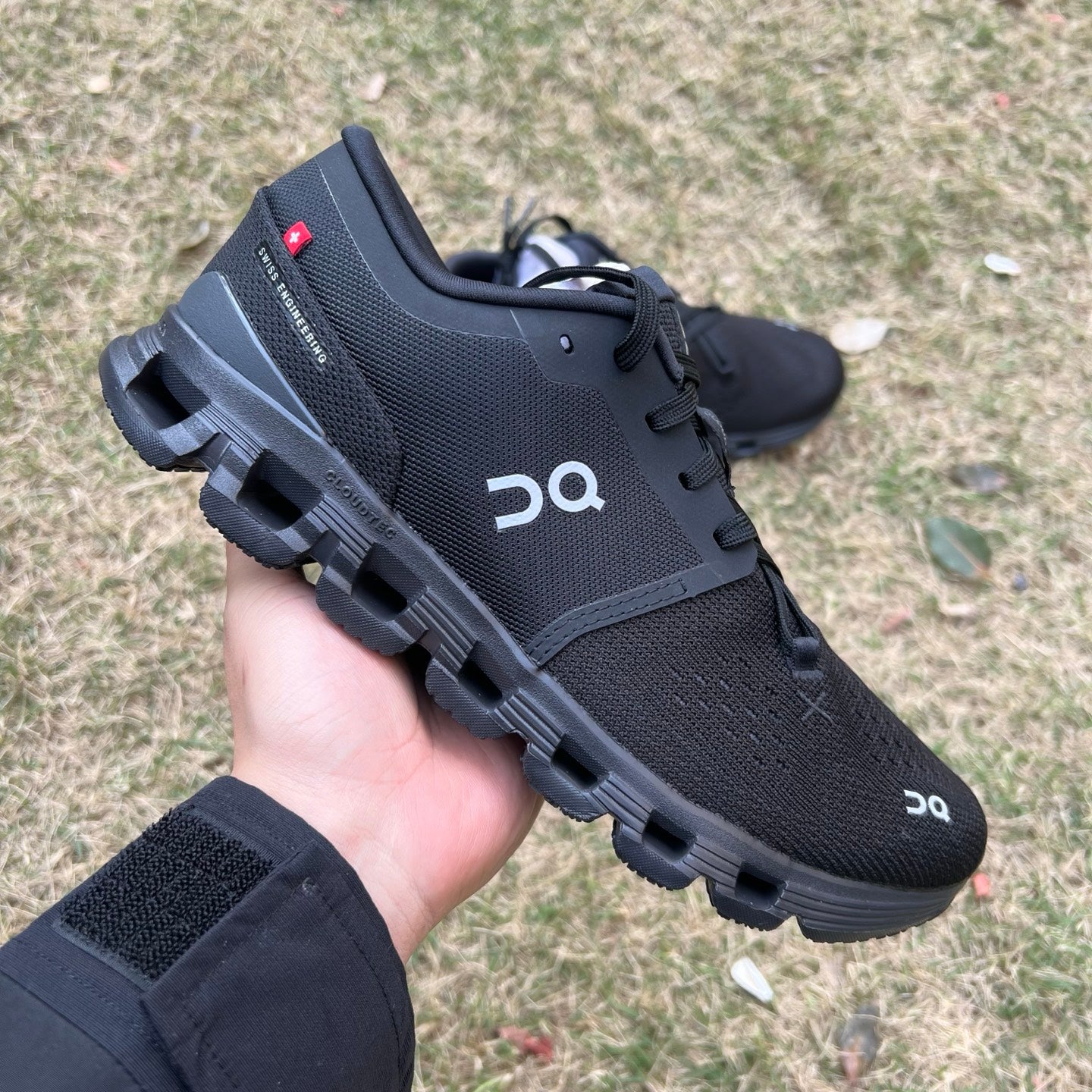 On Running Cloud X 4 Black Eclipse 3ME30040106 - Nike x Jordan