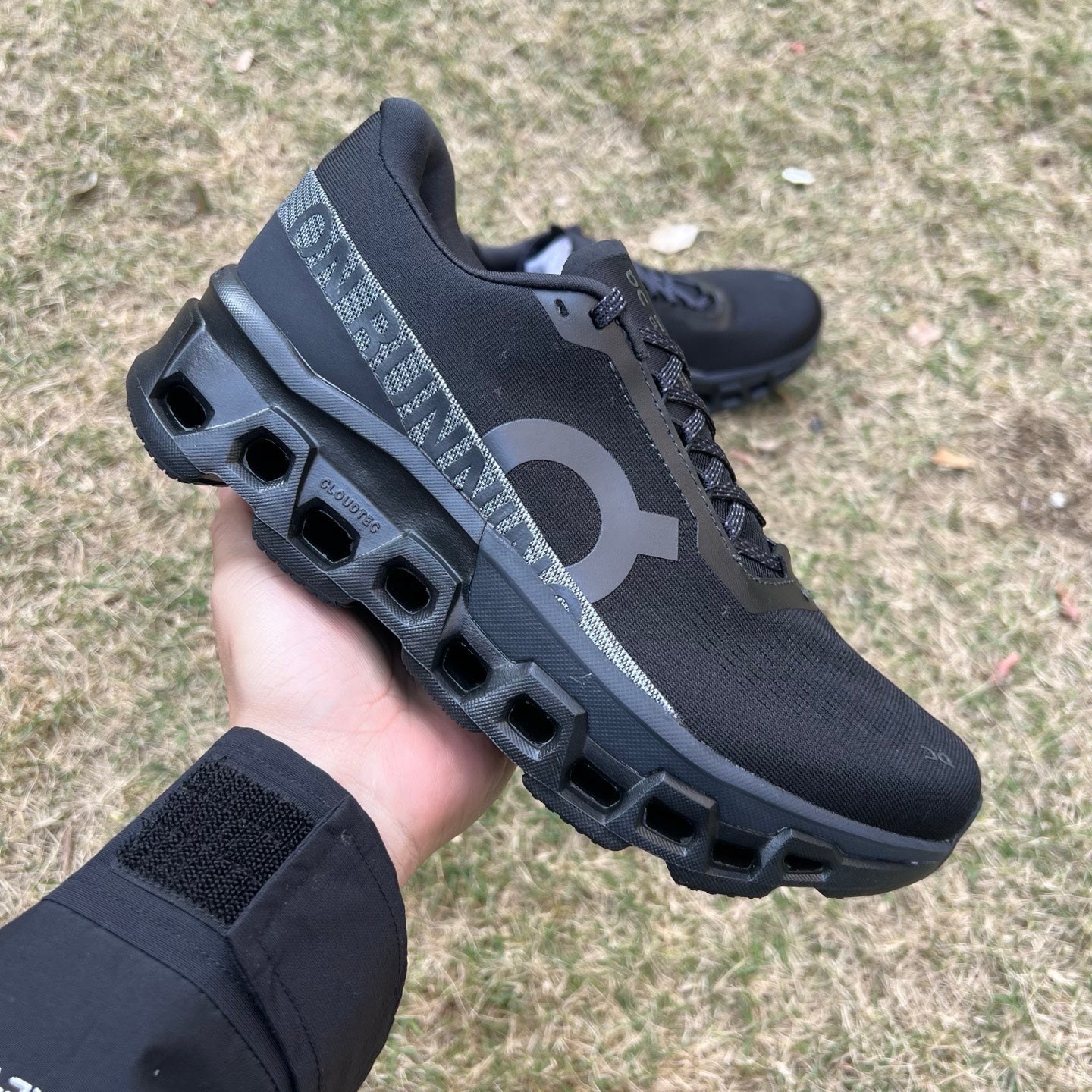 On Running Cloudmonster 2 Black Eclipse 3ME10121043 - Nike x Jordan
