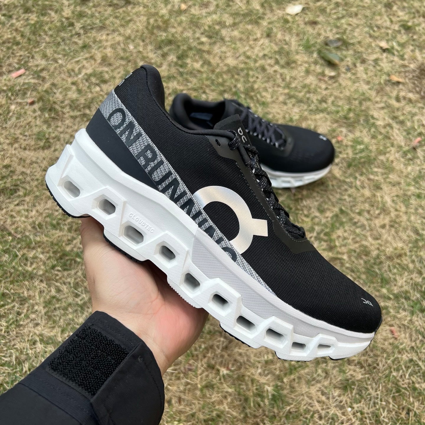 On Running Cloudmonster 2 Black Frost 3ME10121197 - Nike x Jordan