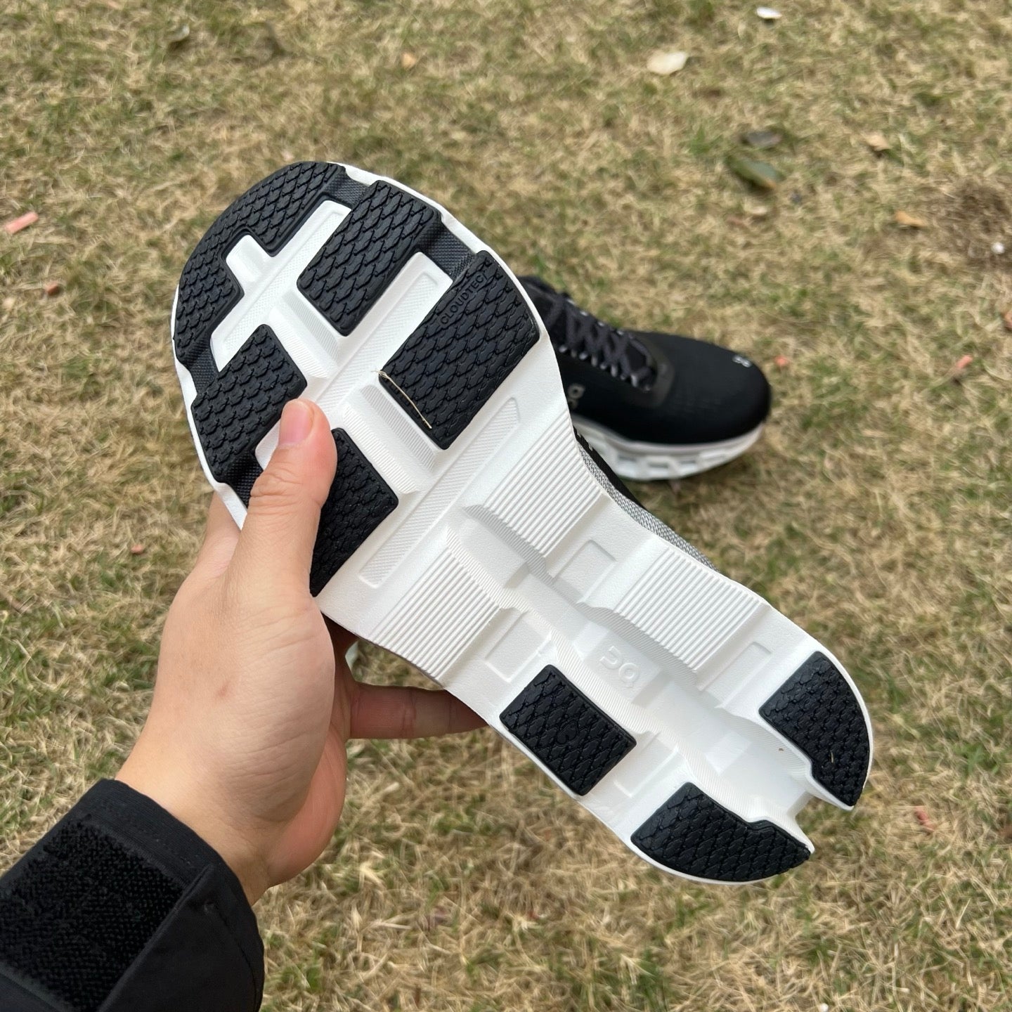 On Running Cloudmonster 2 Black Frost 3ME10121197 - Nike x Jordan