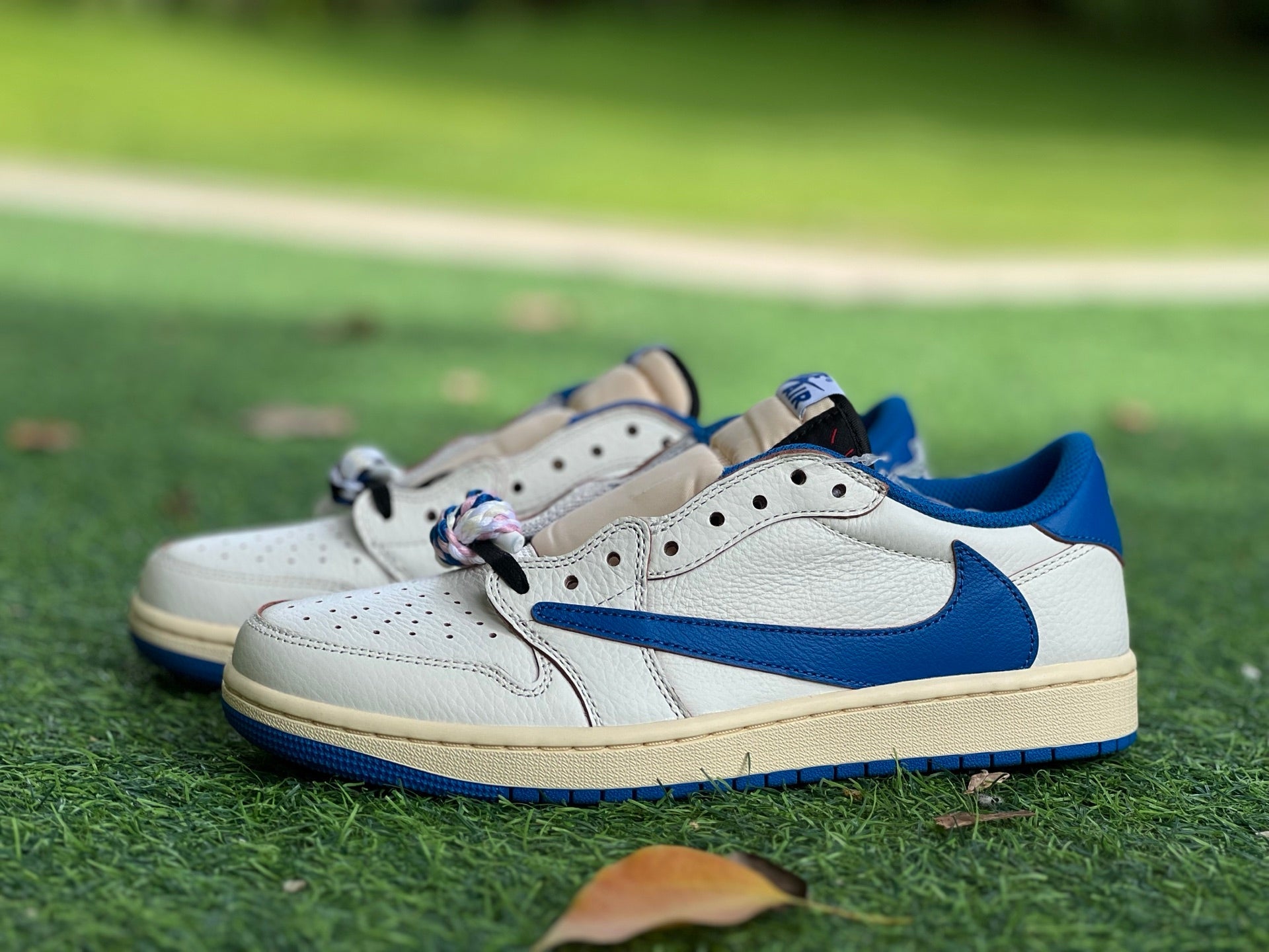 Travis Scott x Air Jordan 1 Low OG DM7866-104 - Nike x Jordan