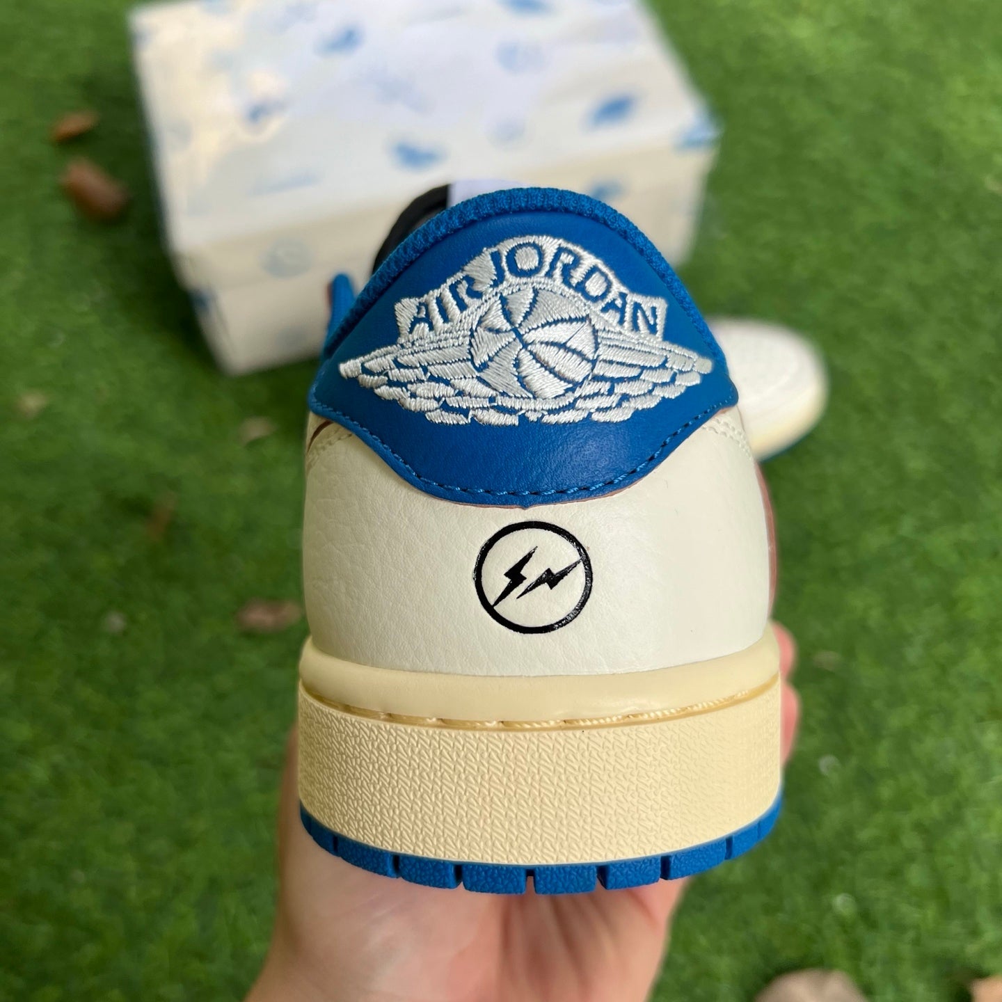 Travis Scott x Air Jordan 1 Low OG DM7866-104 - Nike x Jordan