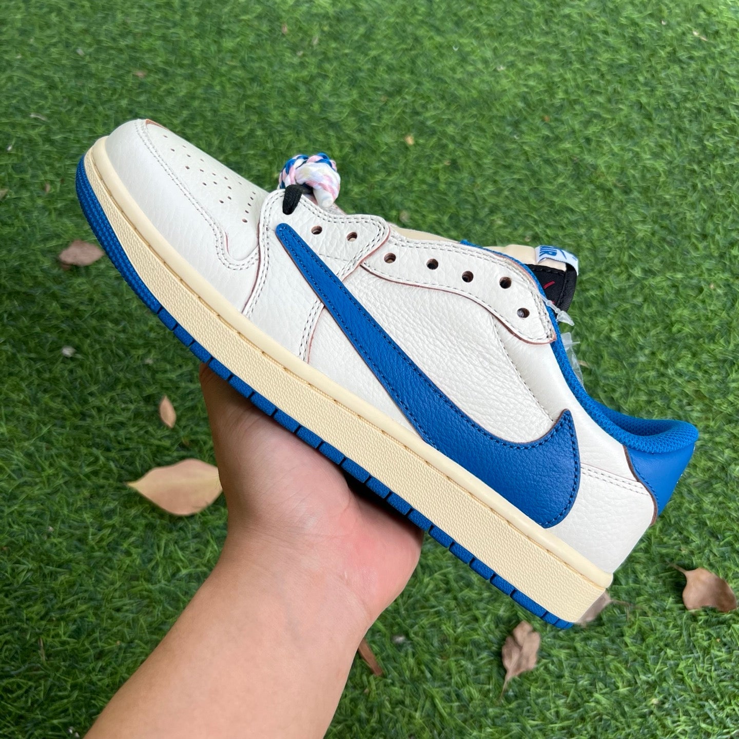 Travis Scott x Air Jordan 1 Low OG DM7866-104 - Nike x Jordan