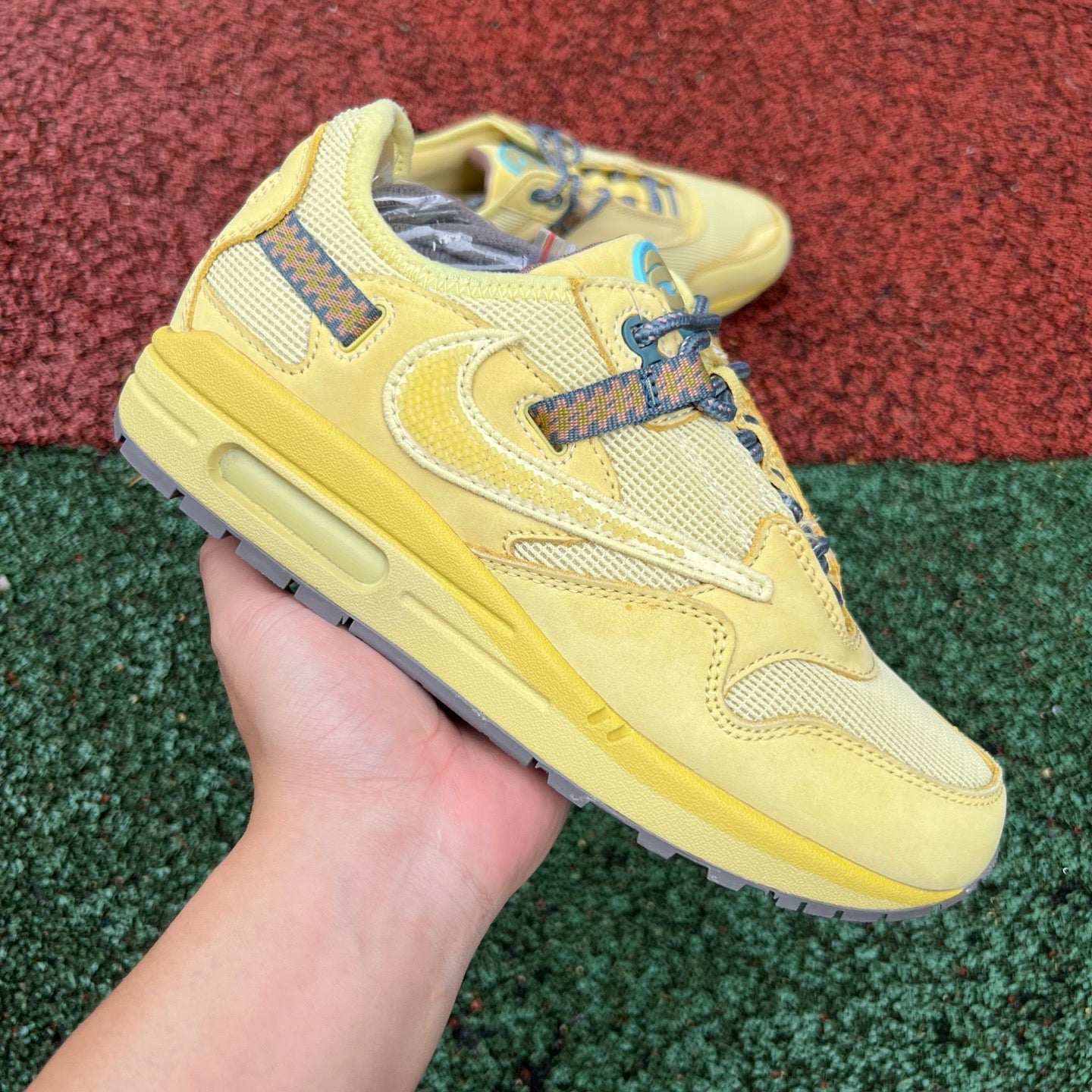 Travis Scott x Nike Air Max 1 "saturn gold" DO9392-700 - Nike x Jordan