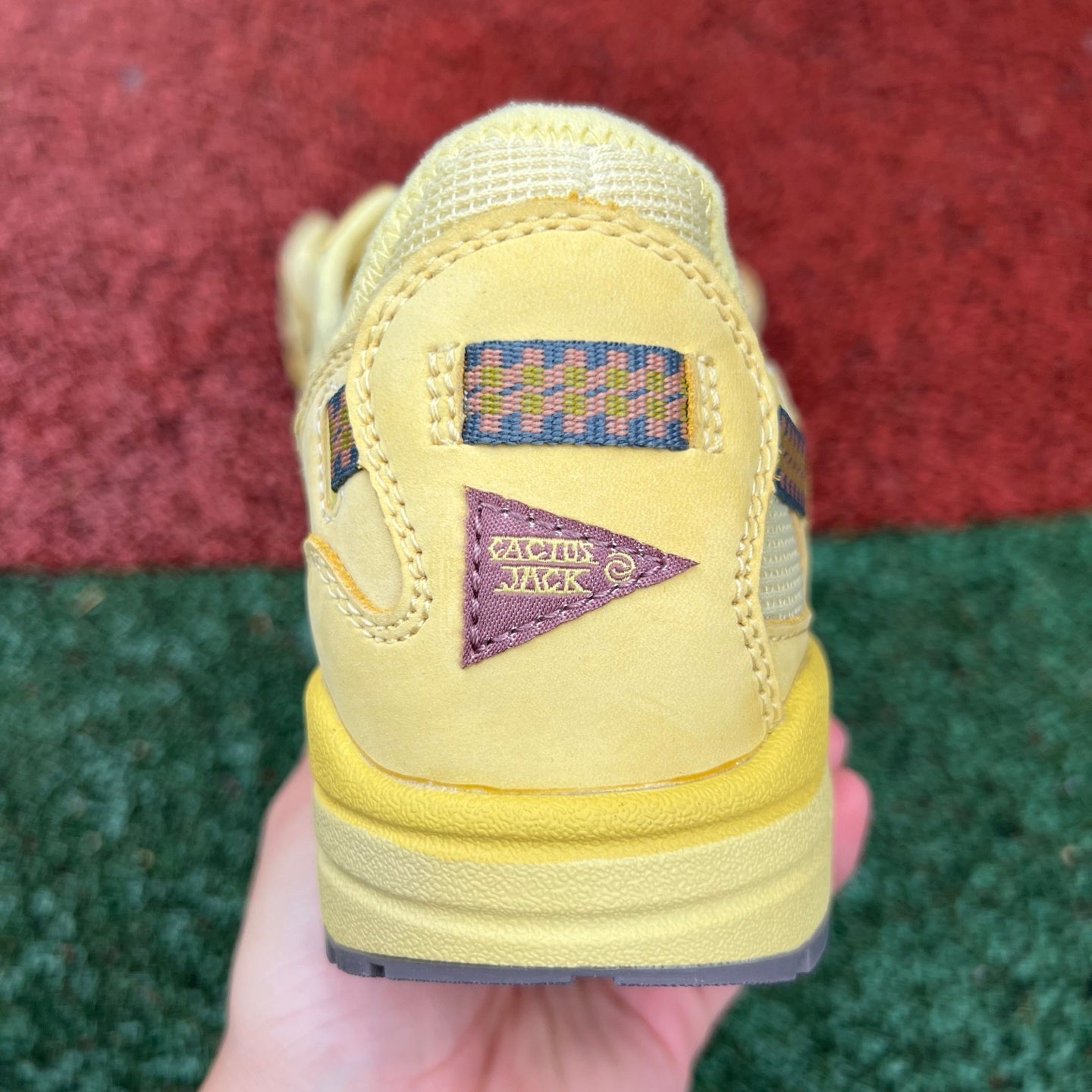 Travis Scott x Nike Air Max 1 "saturn gold" DO9392-700 - Nike x Jordan