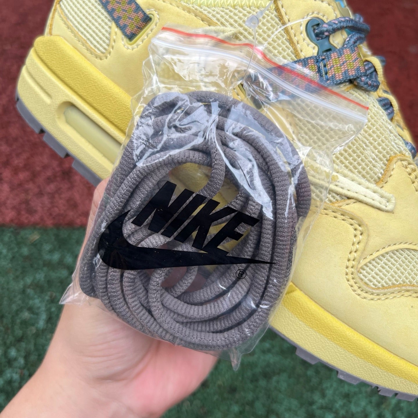 Travis Scott x Nike Air Max 1 "saturn gold" DO9392-700 - Nike x Jordan