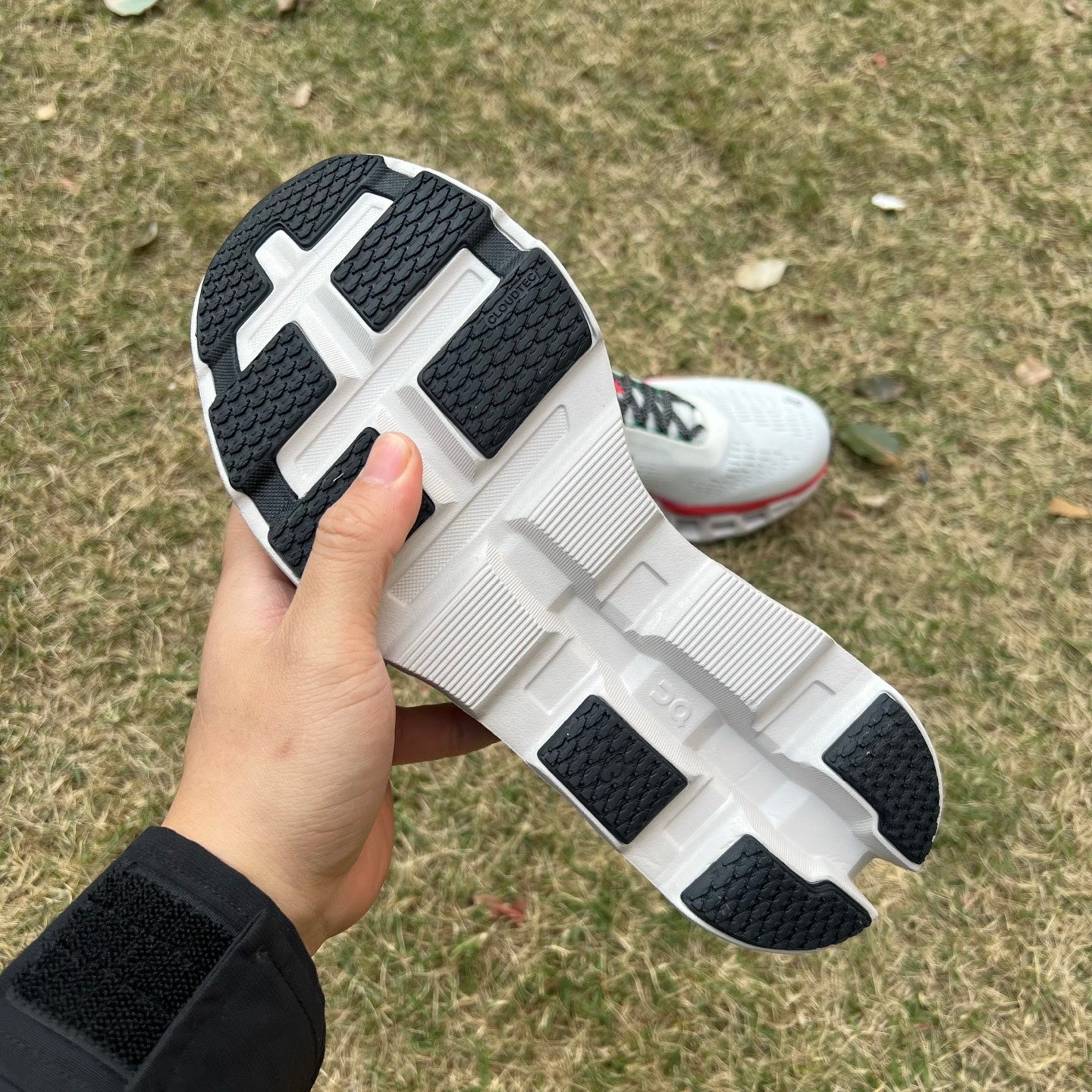 On Running Cloudmonster 2 Ivory Silver Red 3ME10122906 - Nike x Jordan