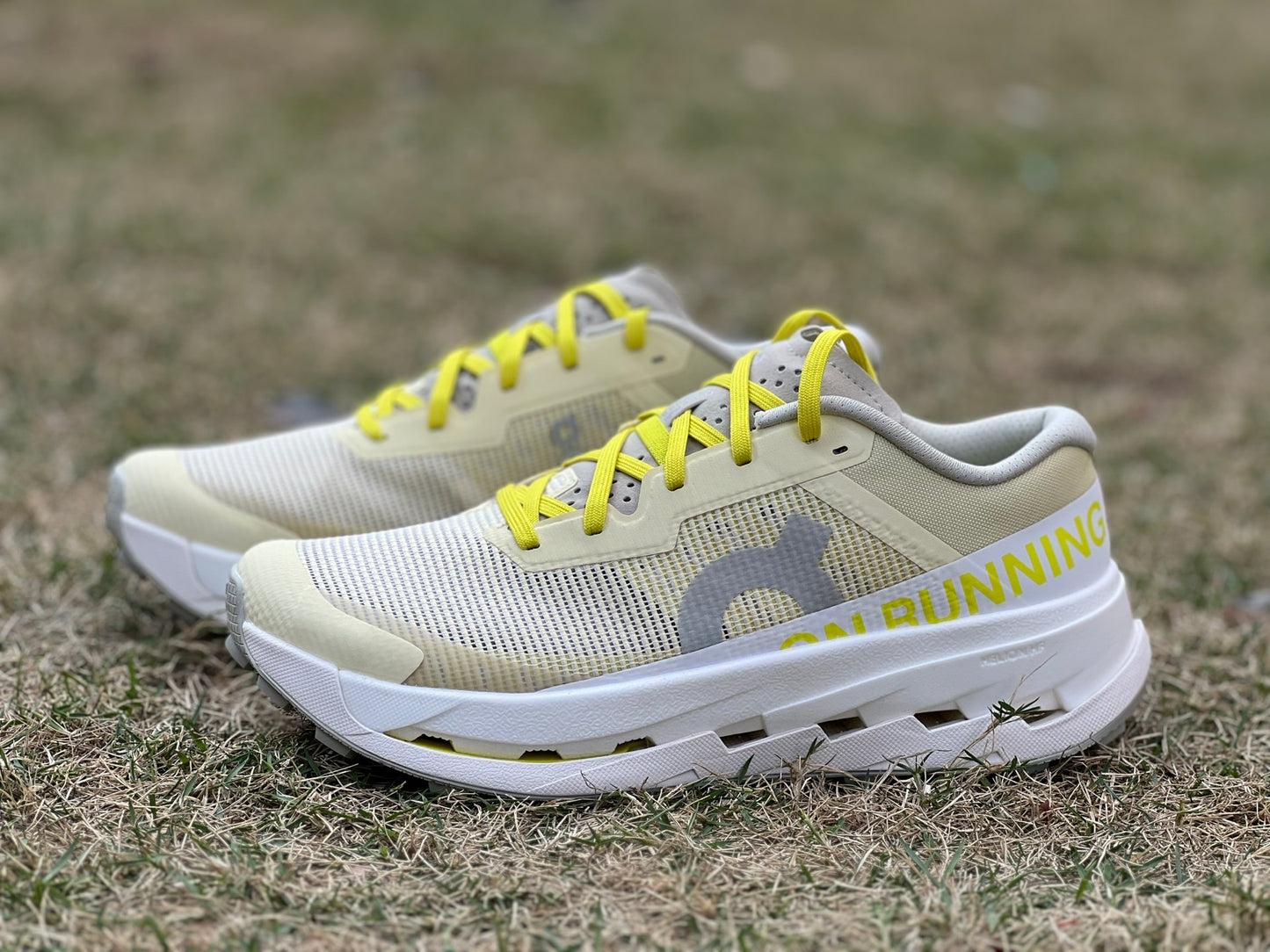 On Running Cloudultra 3 Pelican White 3MF30234238 - Nike x Jordan