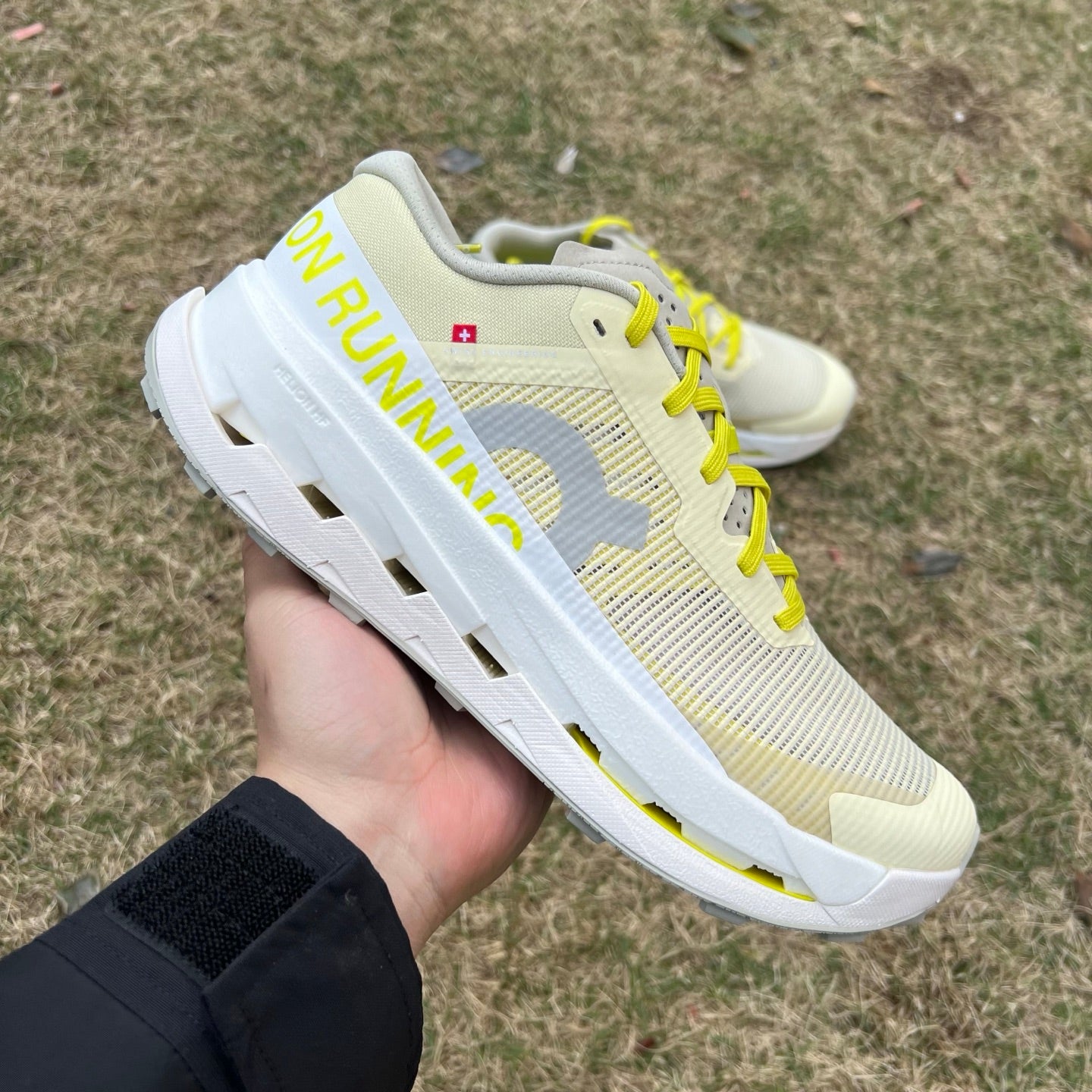 On Running Cloudultra 3 Pelican White 3MF30234238 - Nike x Jordan
