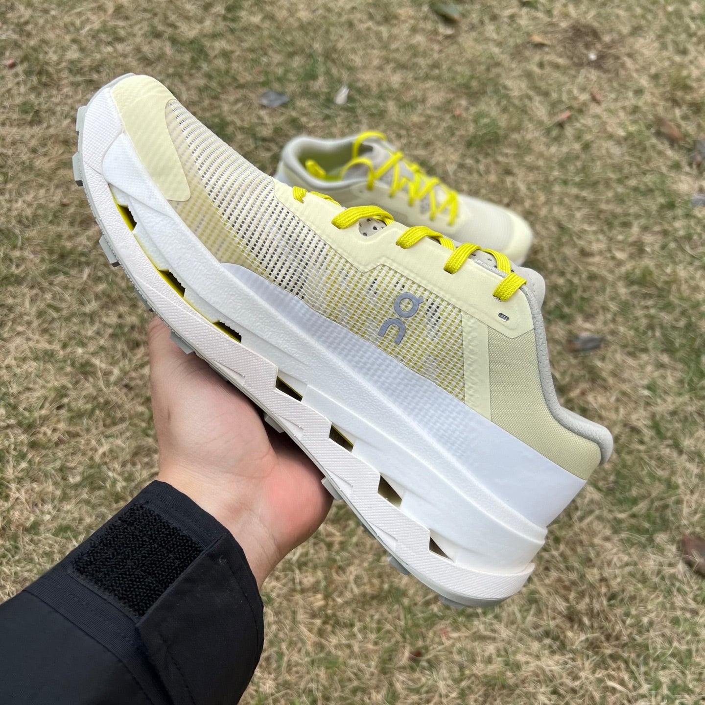 On Running Cloudultra 3 Pelican White 3MF30234238 - Nike x Jordan