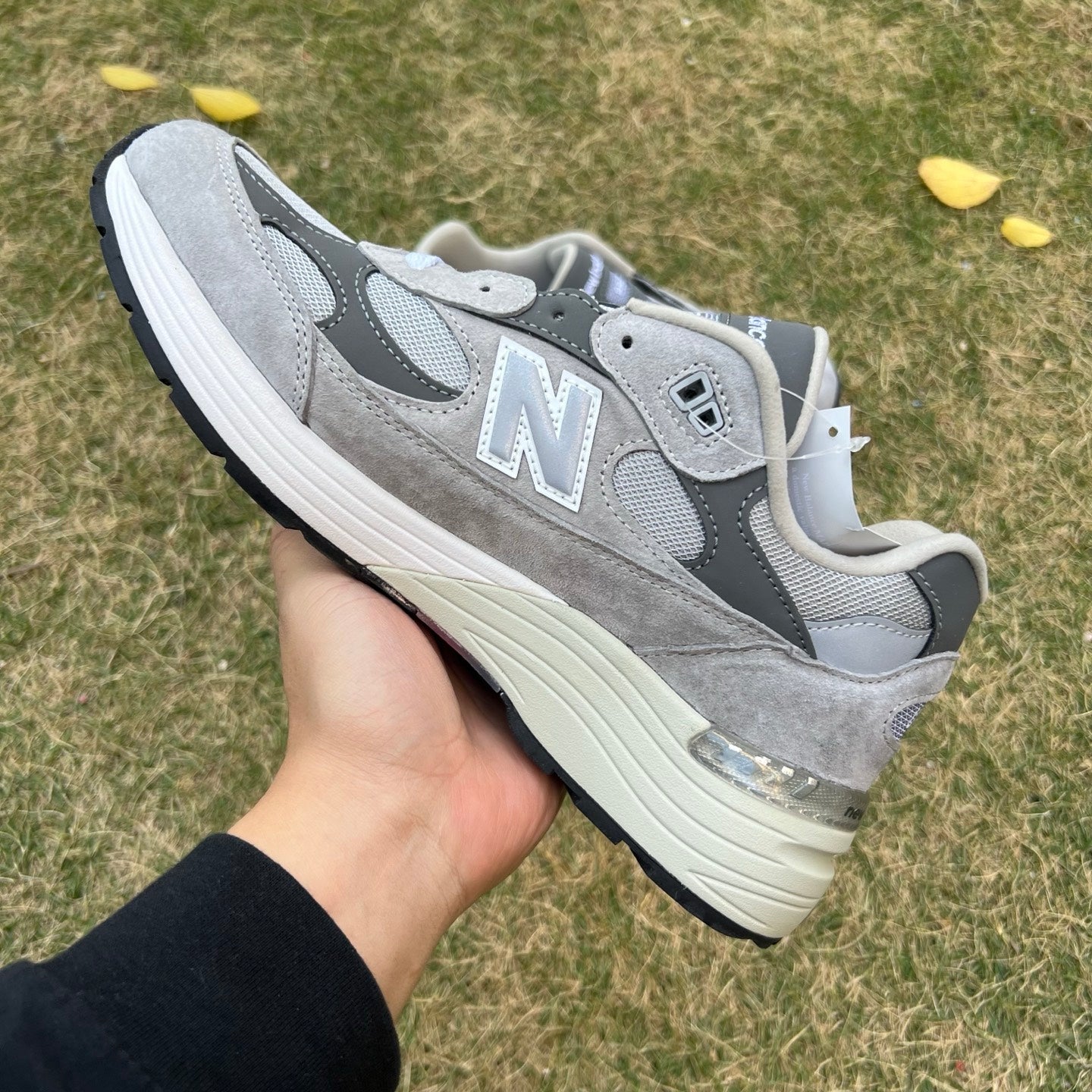 New Balance 992 MiUSA Grey Silver Metallic U992GY - Nike x Jordan
