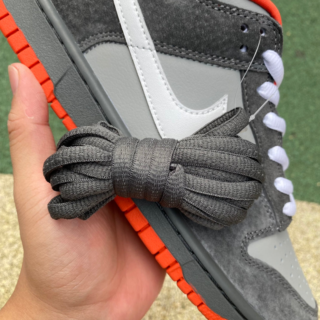 Nike SB Dunk Low Staple NYC Pigeon 304292-011 - Nike x Jordan