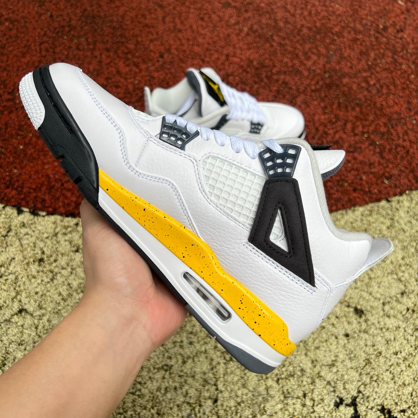 Air Jordan 4 Retro Rare Air Tour Yellow IO2463-102