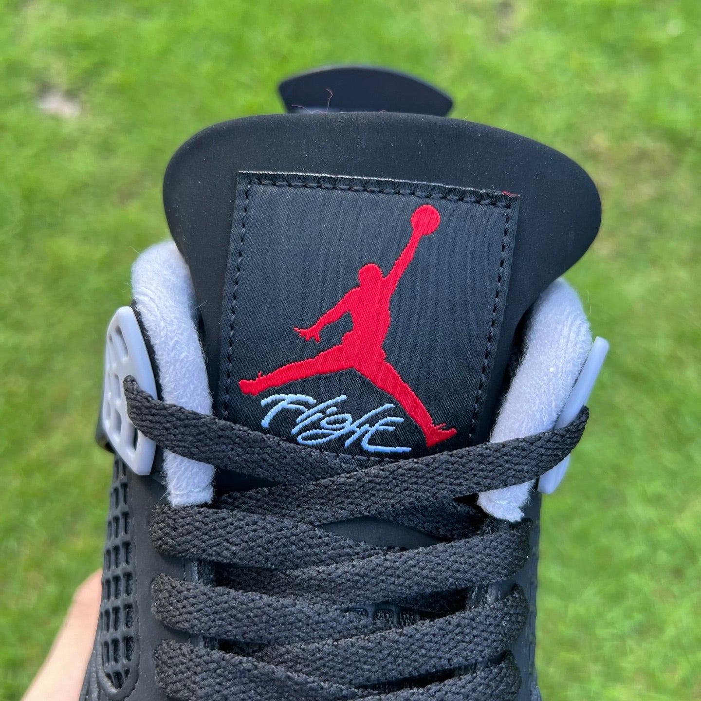 Air Jordan 4 Retro OG Bred 2026 IX8180-001