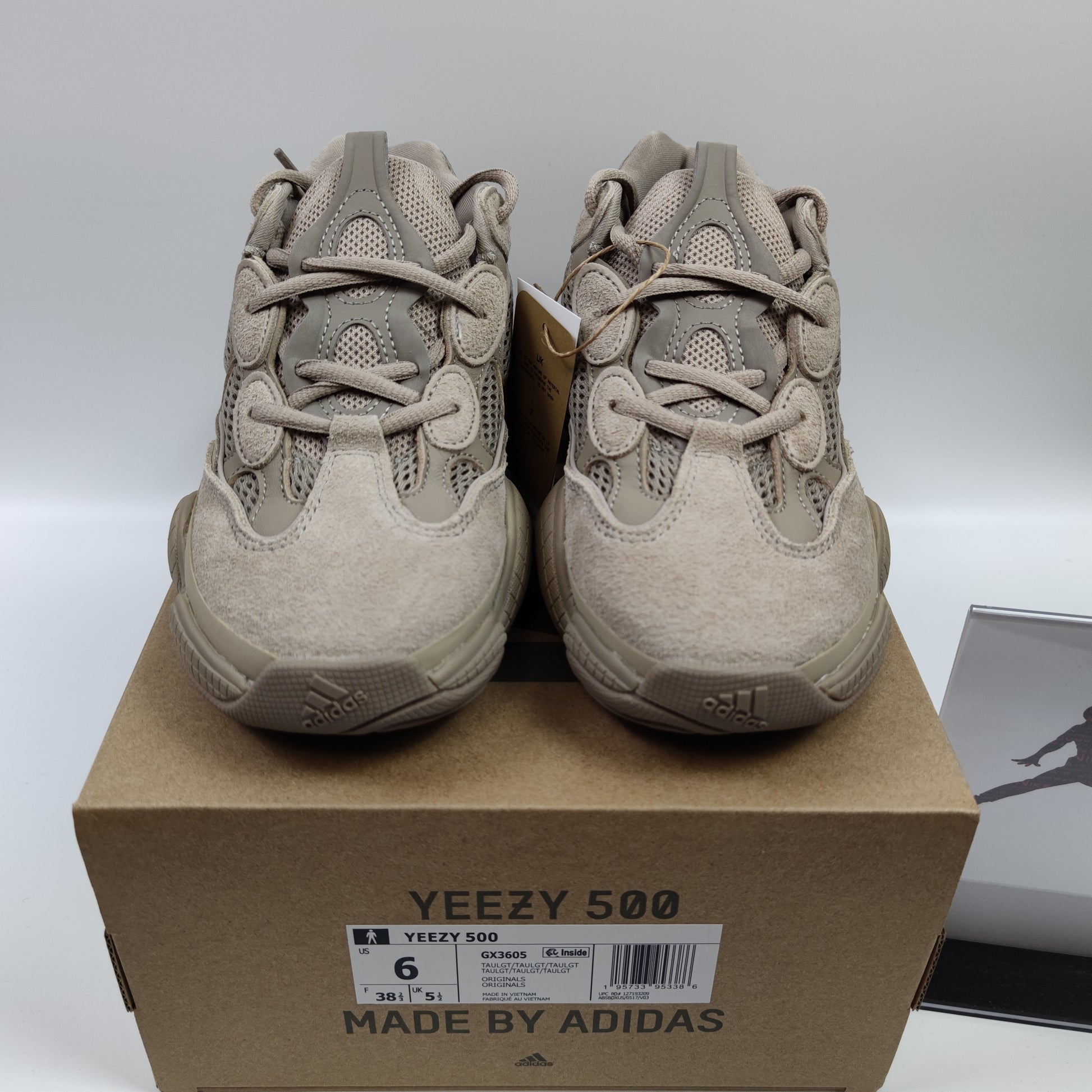 Adidas Originals Yeezy 500 "Taupe Light" GX3605 - Nike x Jordan
