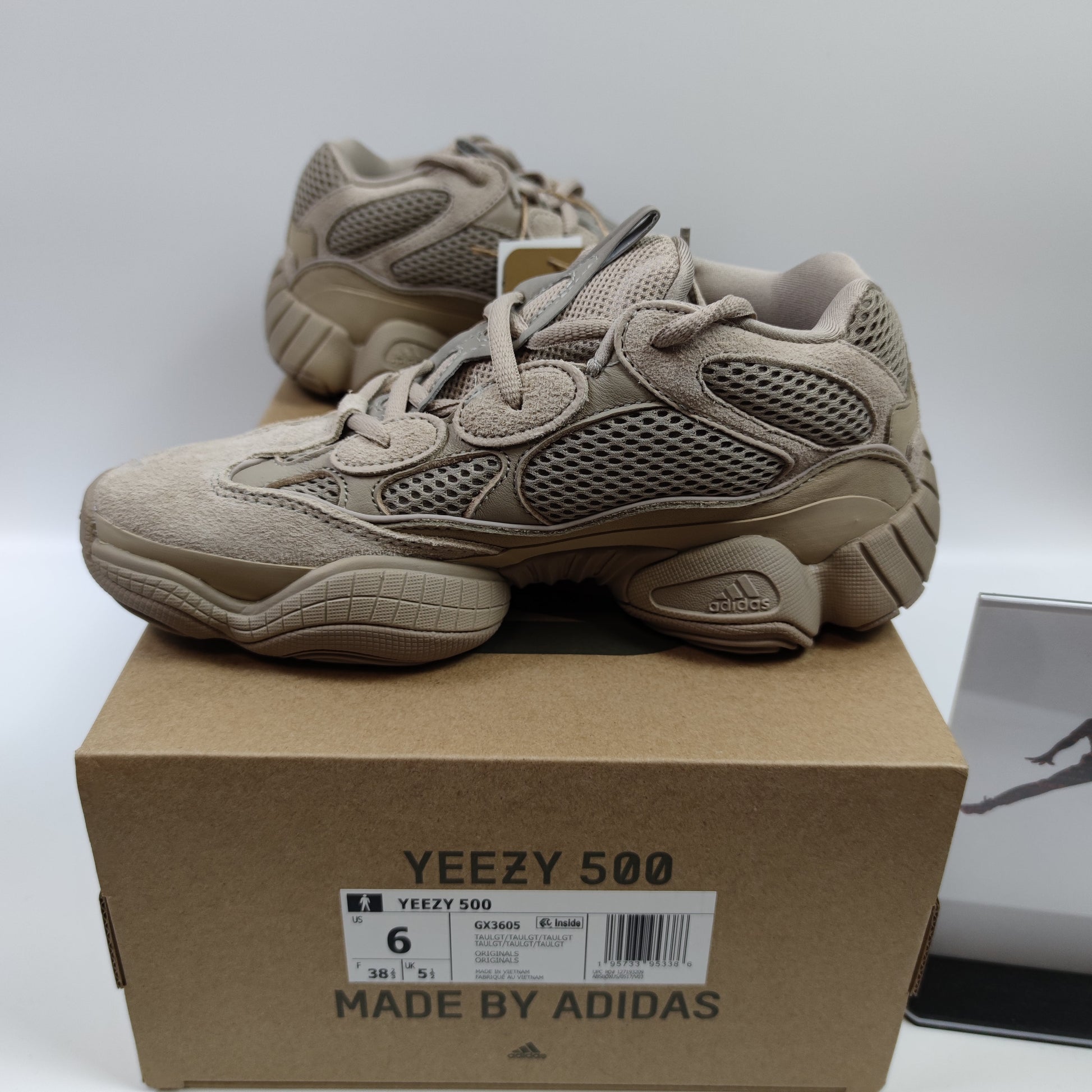 Adidas Originals Yeezy 500 "Taupe Light" GX3605 - Nike x Jordan