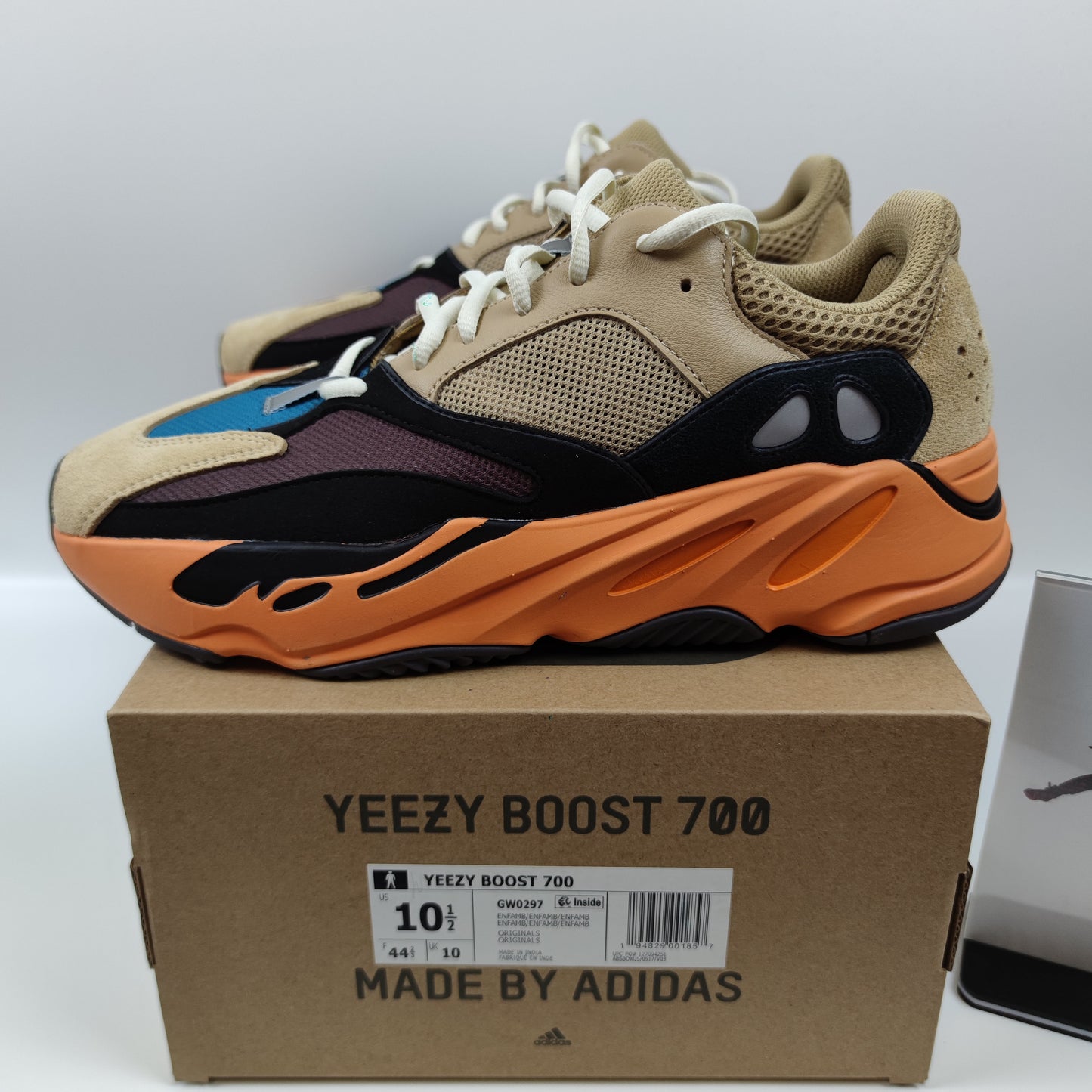 Adidas Originals Yeezy 700 "Enflame Amber" GW0297 - Nike x Jordan