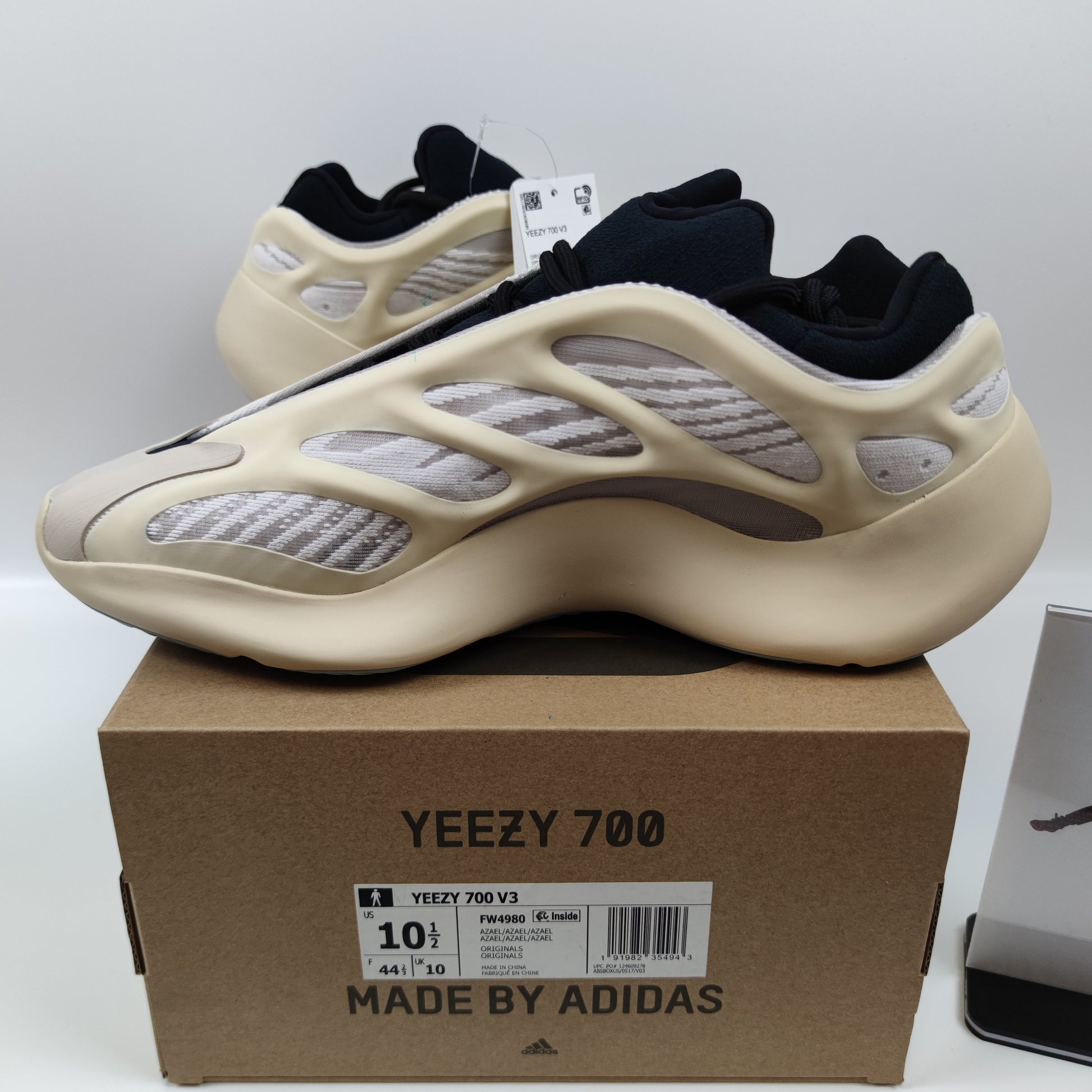 Adidas Originals Yeezy 700 V3 "Azael" FW4980 - Nike x Jordan