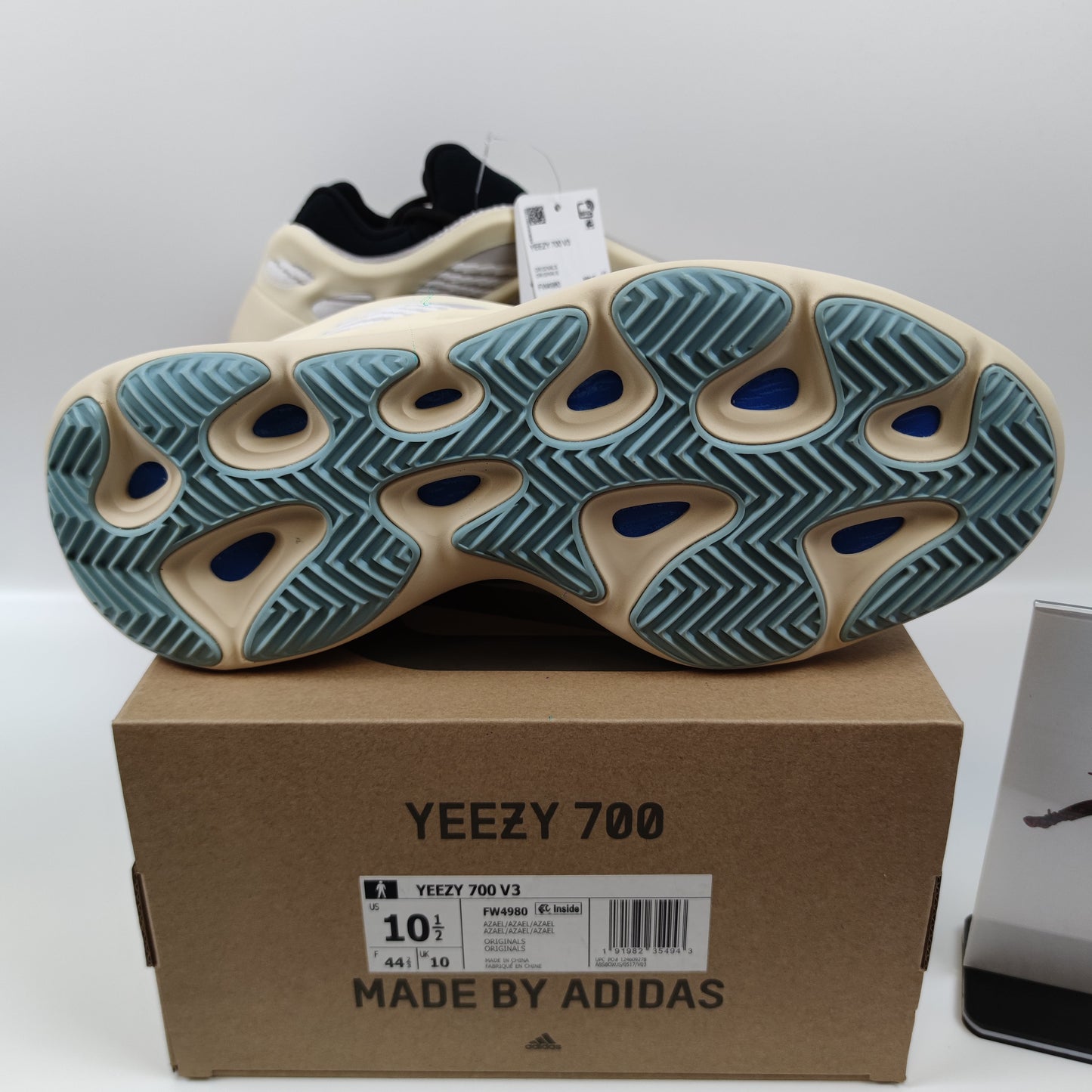 Adidas Originals Yeezy 700 V3 "Azael" FW4980 - Nike x Jordan