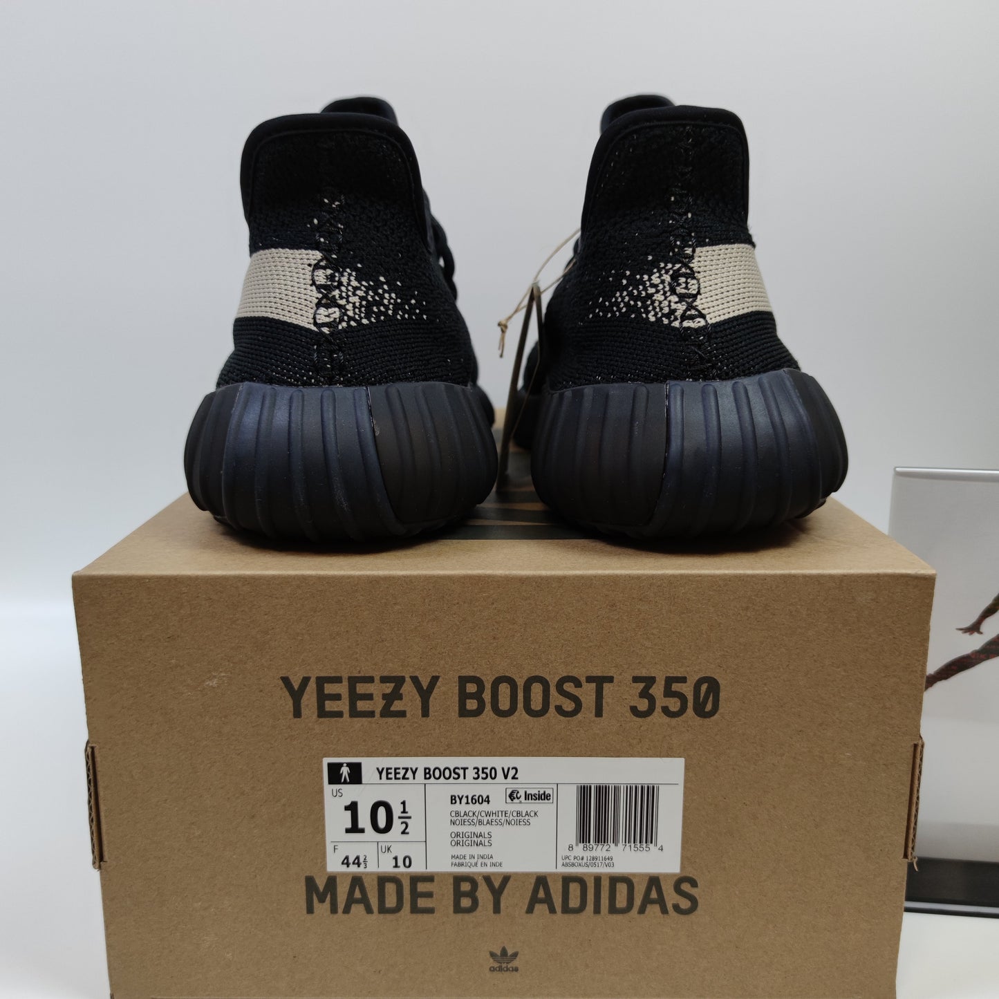 Adidas Originals Yeezy Boost 350 V2 "Oreo" BY1604-2016 - Nike x Jordan