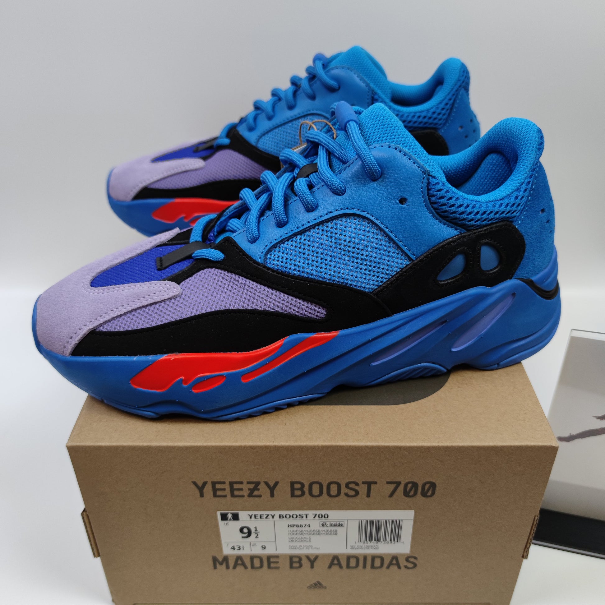 Adidas Originals Yeezy Boost 700 "Hi-Res Blue" HP6674 - Nike x Jordan
