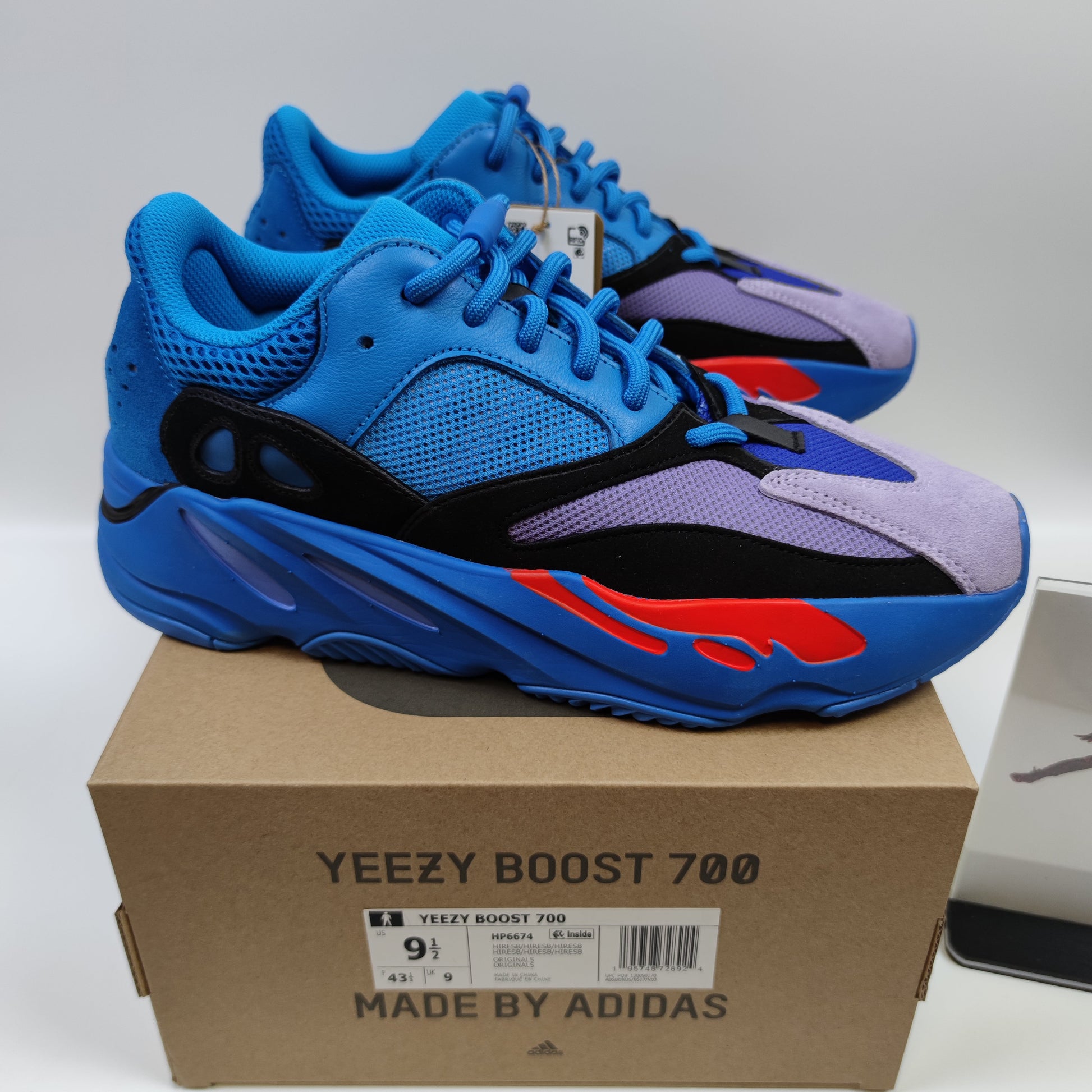 Adidas Originals Yeezy Boost 700 "Hi-Res Blue" HP6674 - Nike x Jordan