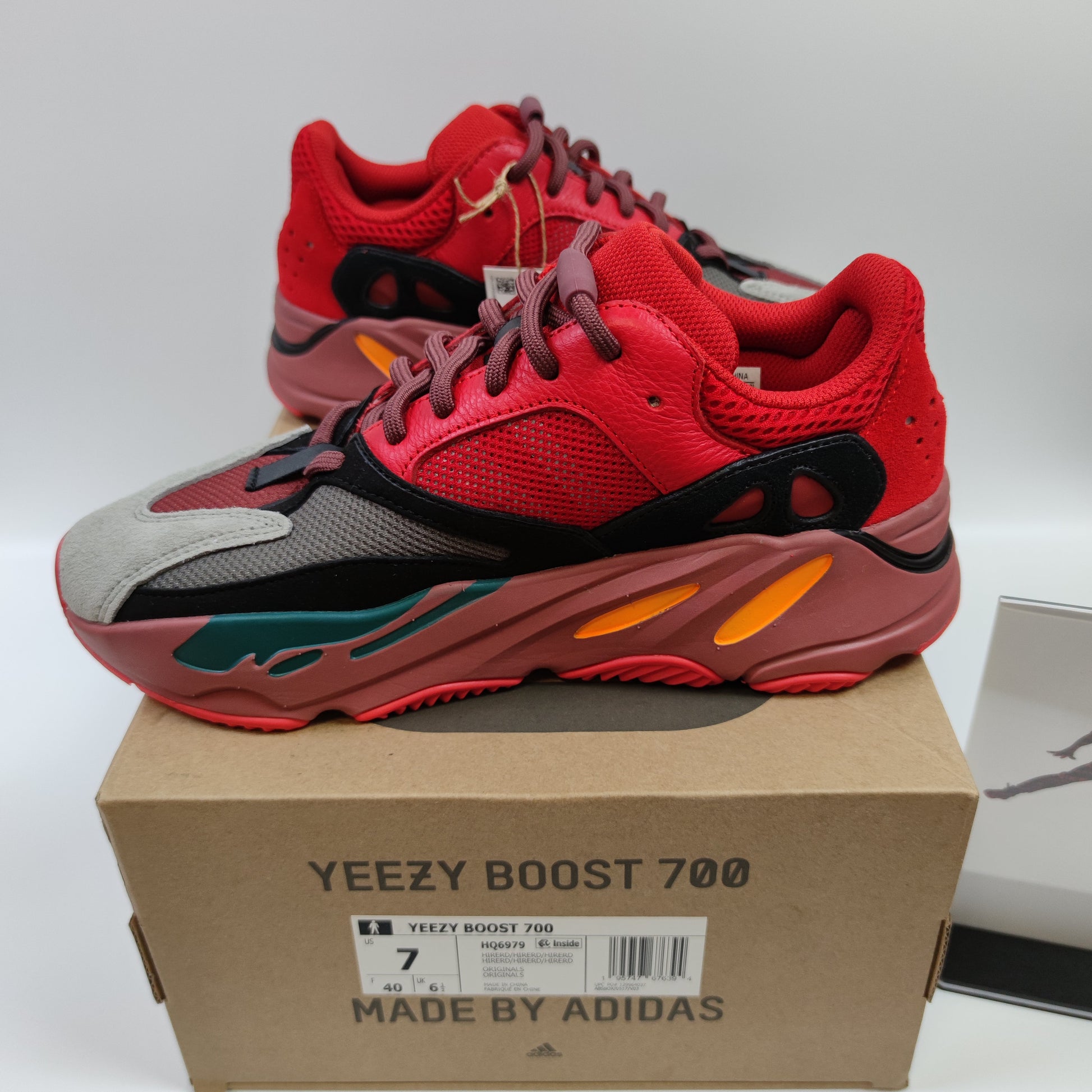 Adidas Originals Yeezy Boost 700 "Hi-Res Red" HQ6979 - Nike x Jordan