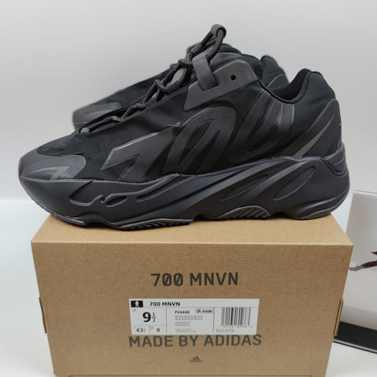 Adidas Originals Yeezy Boost 700 MNVN FV4440 - Nike x Jordan