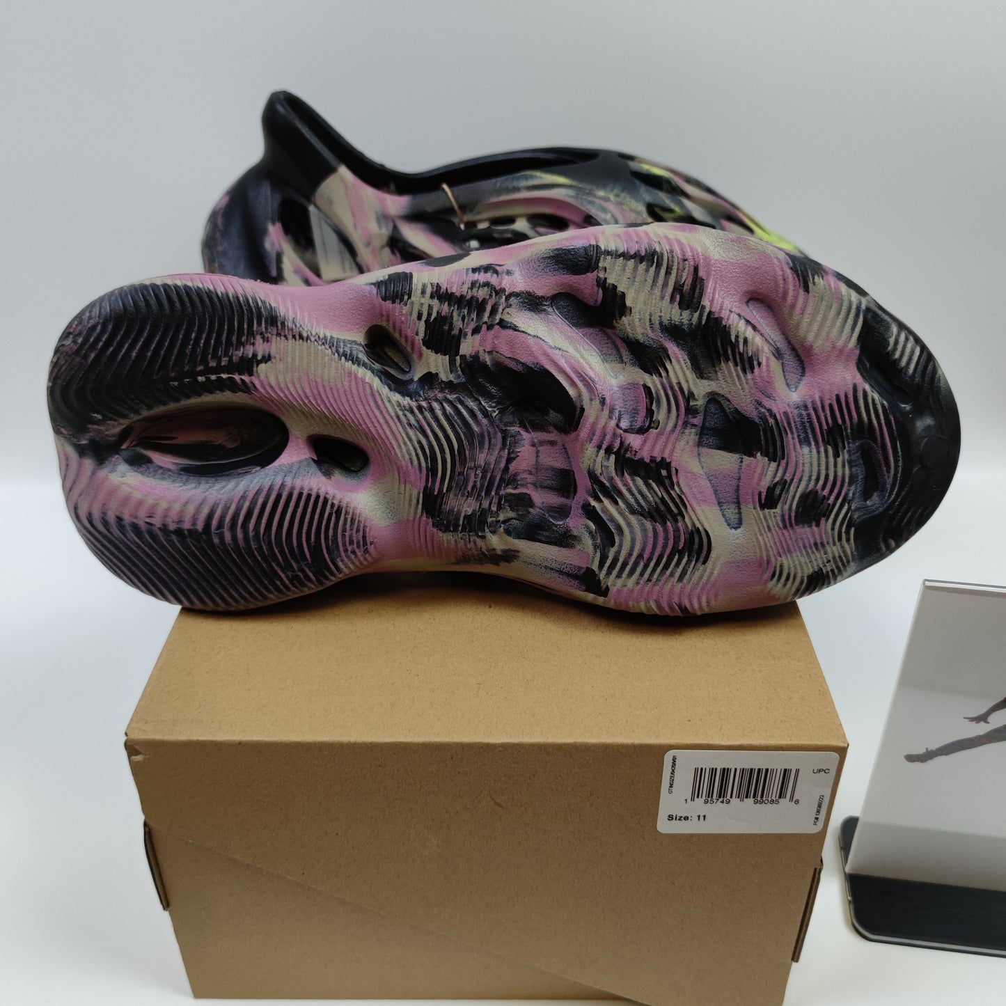 Adidas Originals Yeezy Foam Runner "MX Carbon" IG9562 - Nike x Jordan