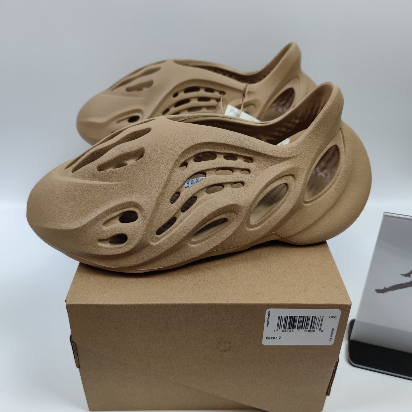 Adidas Originals Yeezy Foam Runner "Ochre" GW3354 - Nike x Jordan