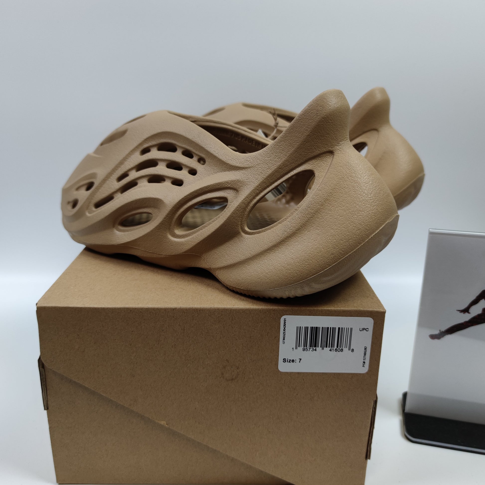 Adidas Originals Yeezy Foam Runner "Ochre" GW3354 - Nike x Jordan