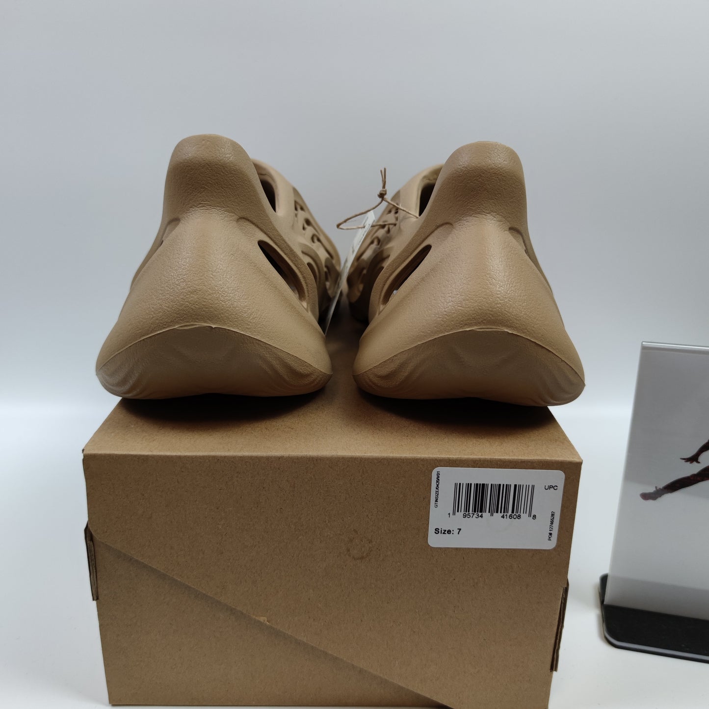 Adidas Originals Yeezy Foam Runner "Ochre" GW3354 - Nike x Jordan