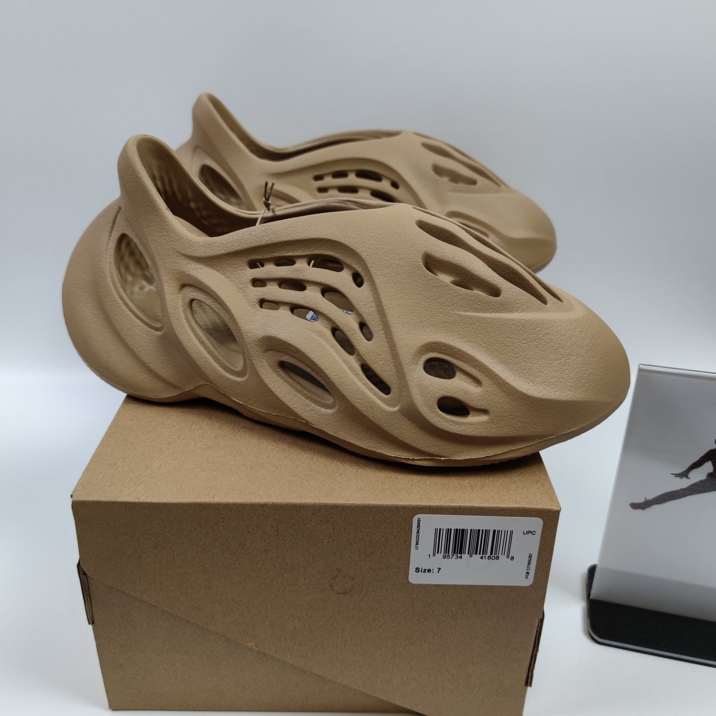 Adidas Originals Yeezy Foam Runner "Ochre" GW3354 - Nike x Jordan