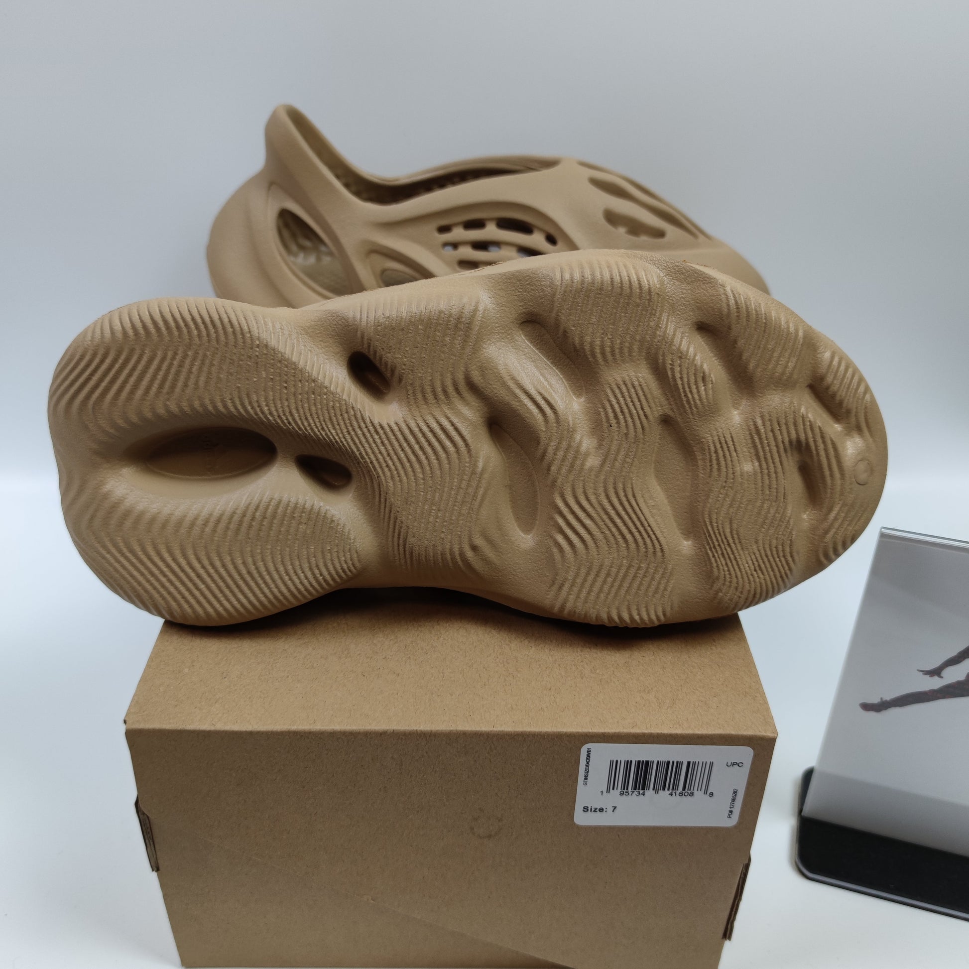 Adidas Originals Yeezy Foam Runner "Ochre" GW3354 - Nike x Jordan