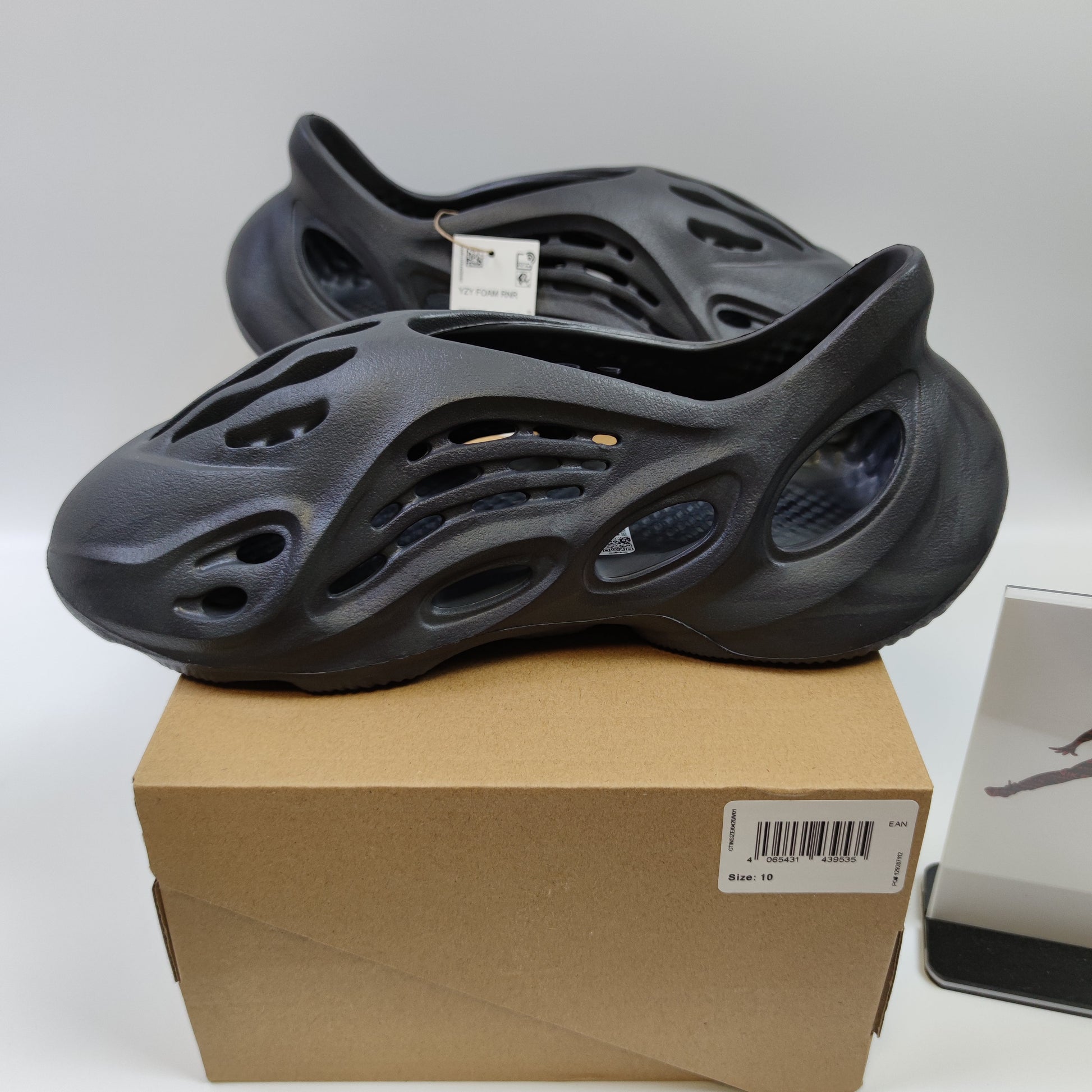 Adidas Originals Yeezy Foam Runner "Onyx" HP8739 - Nike x Jordan