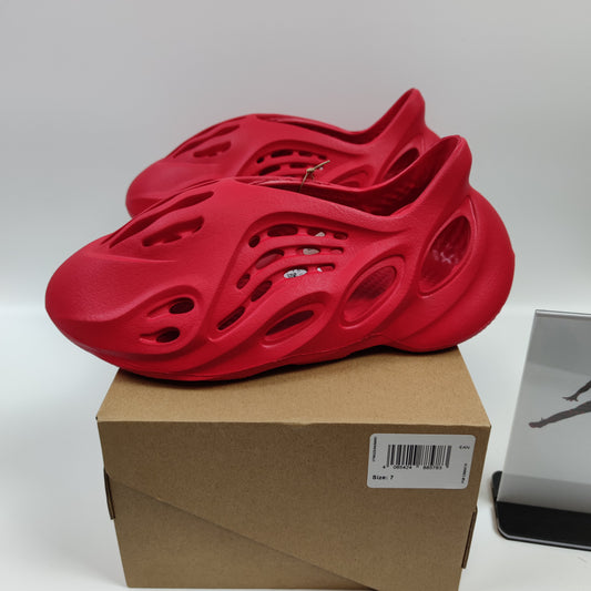 Adidas Originals Yeezy Foam Runner "Vermilion" GW3355 - Nike x Jordan